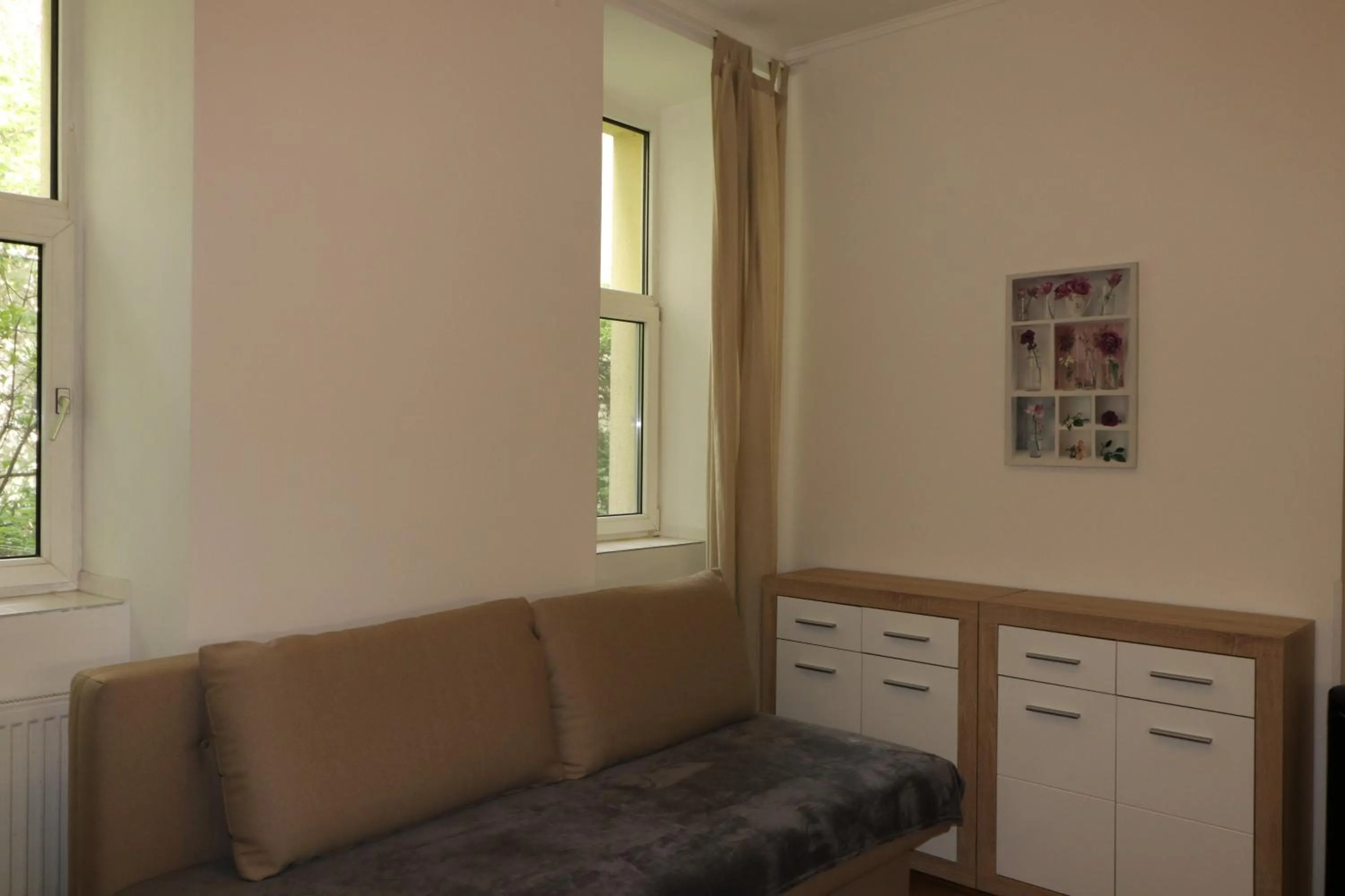 Inner courtyard view in Grand Central Station Apartments I contactless check-in