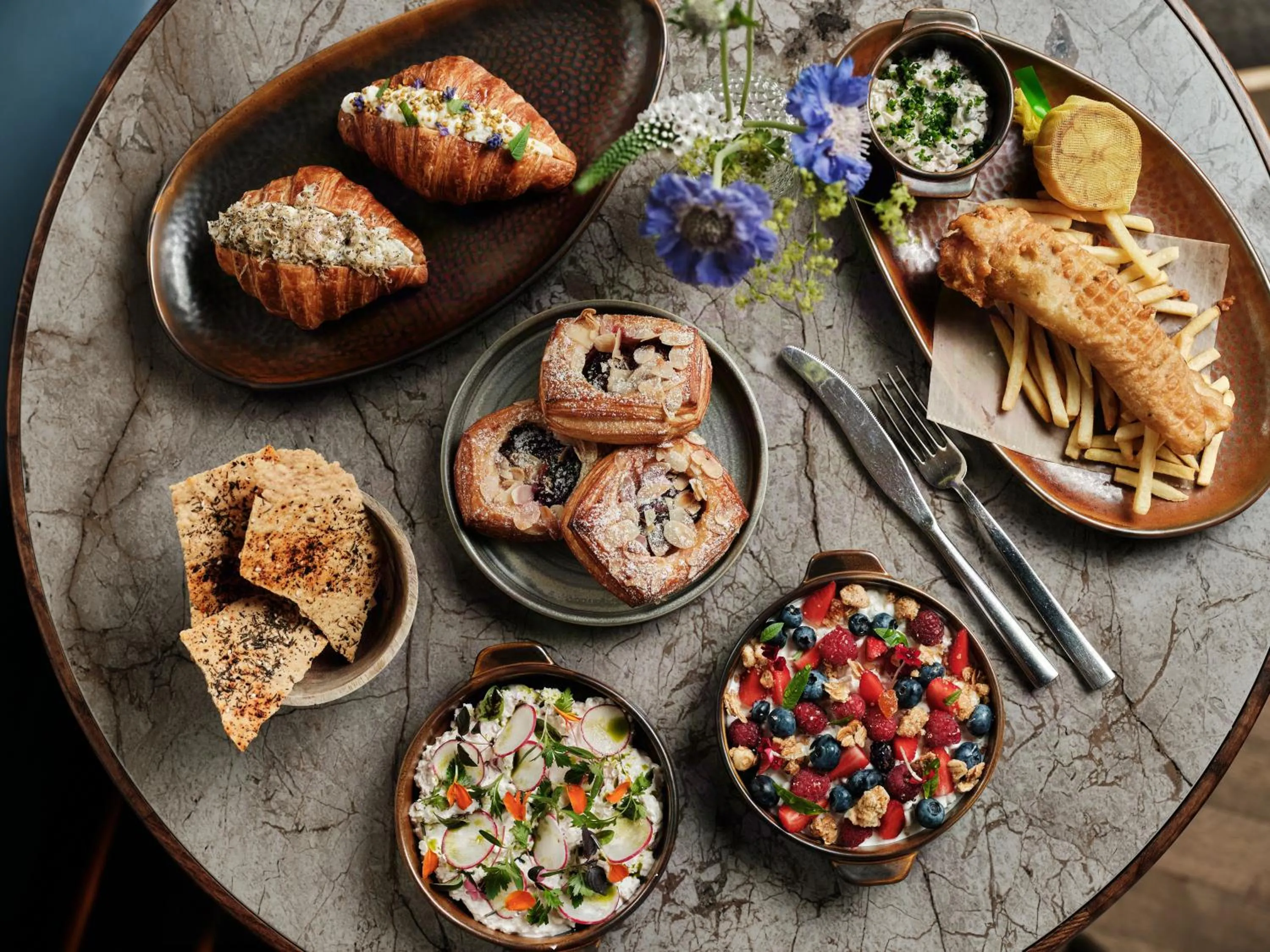 Restaurant/places to eat in InterContinental Warszawa by IHG