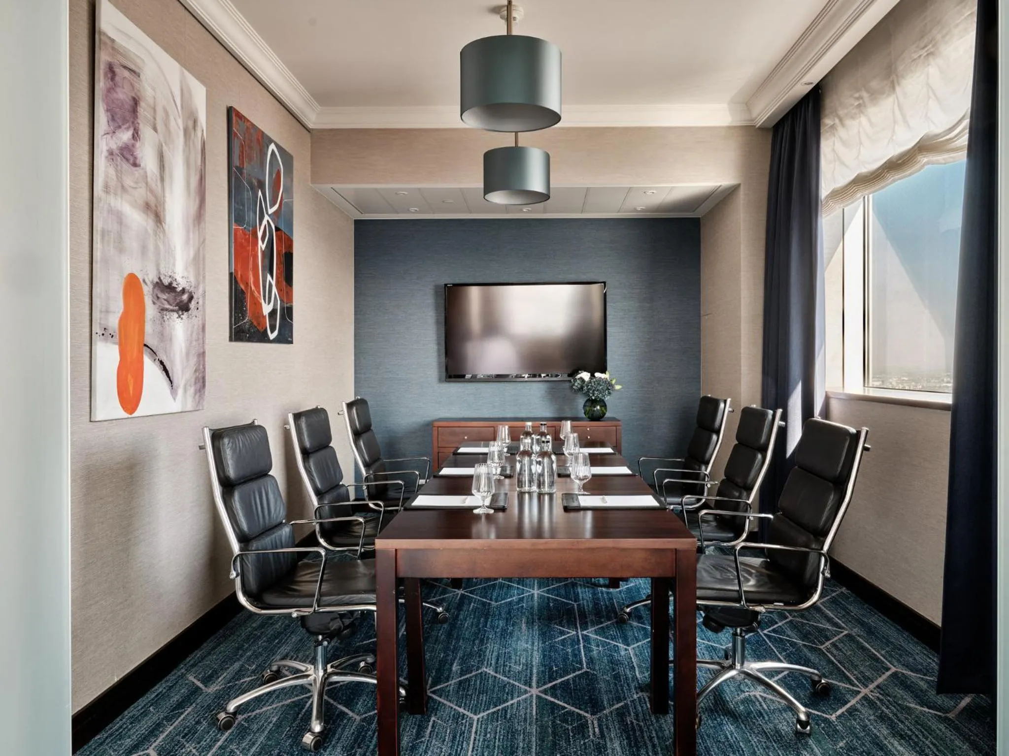 Meeting/conference room in InterContinental Warszawa by IHG
