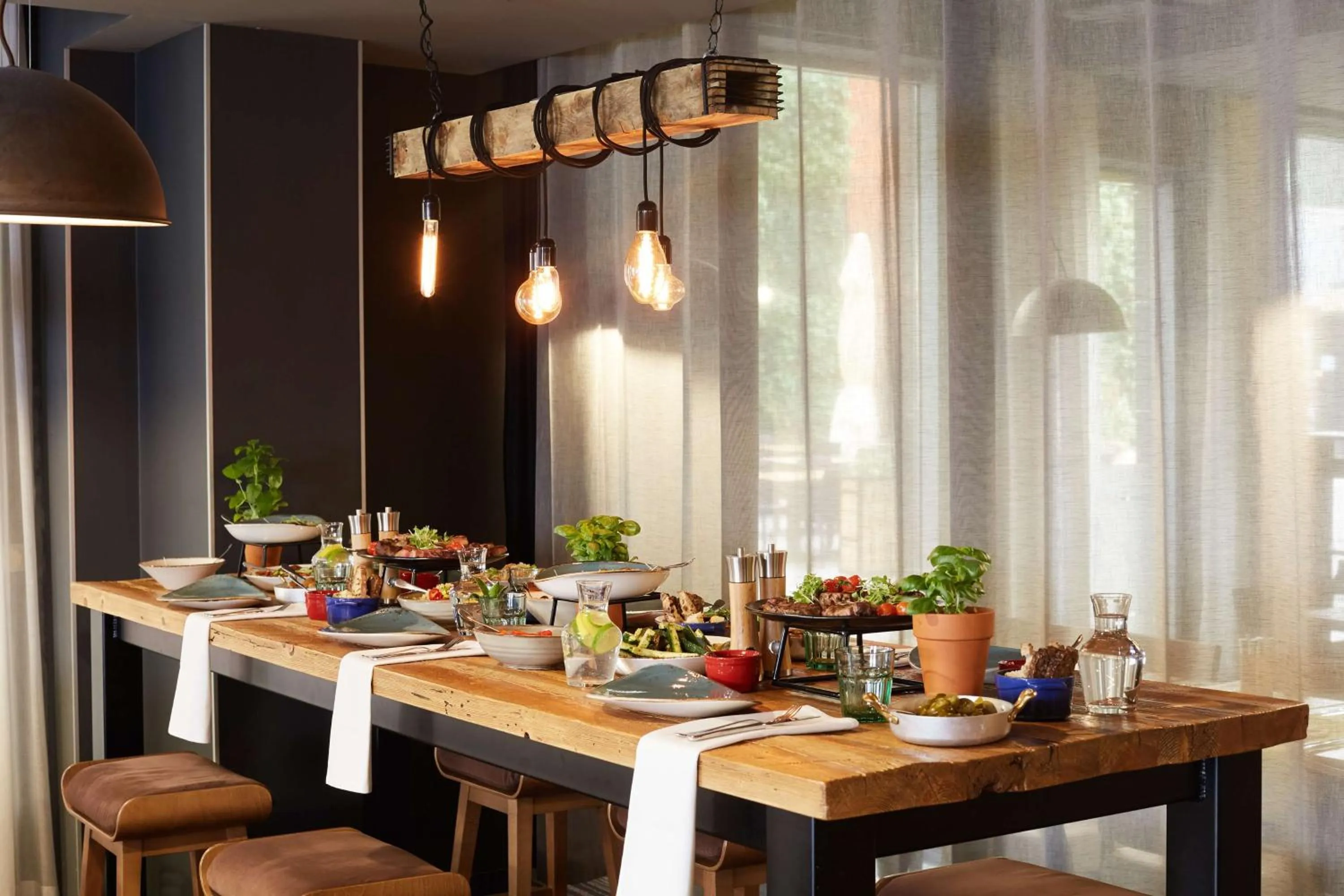 Restaurant/places to eat in Scandic Wrocław