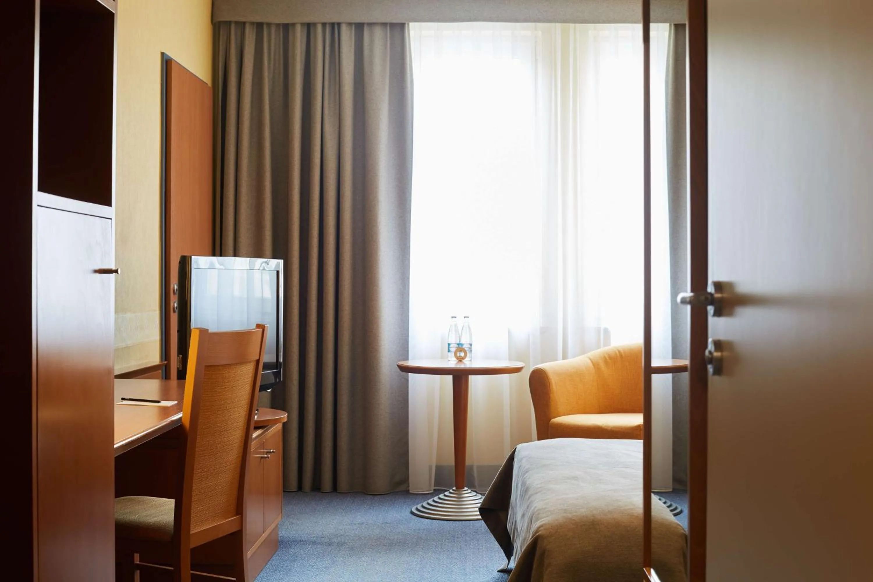 Bedroom, Bed in Scandic Wrocław