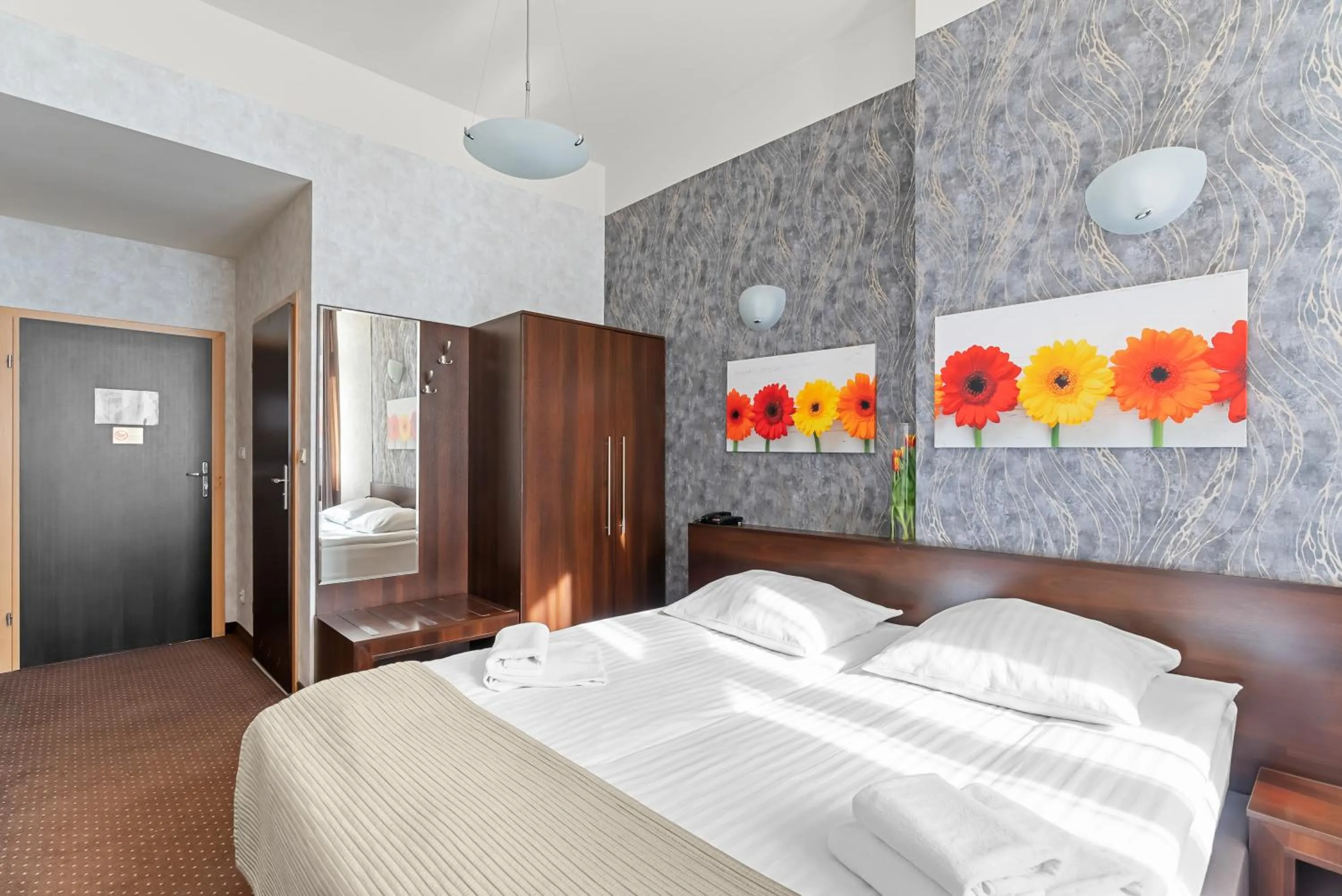 Bed in Hotel Diament Economy Gliwice