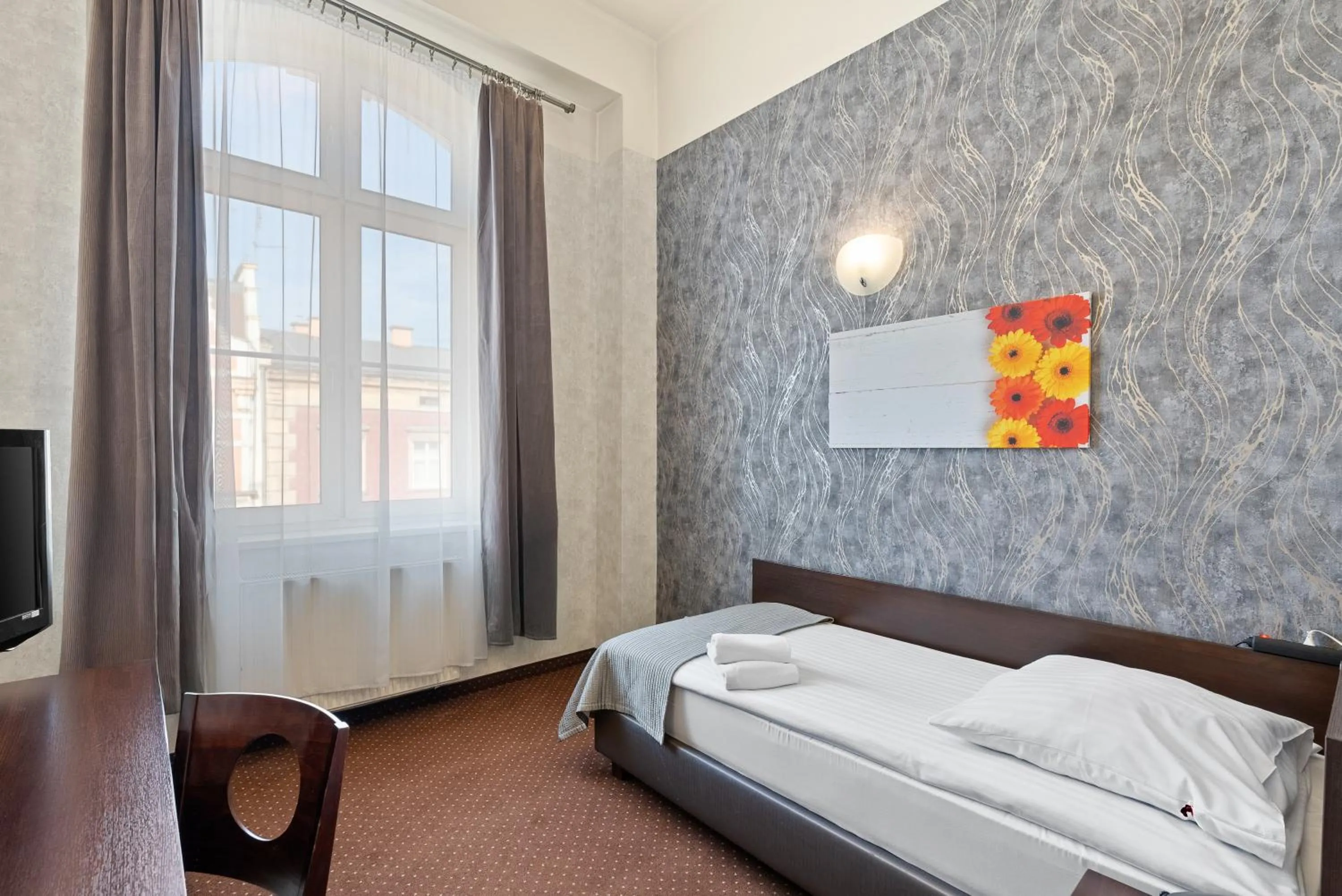Bed in Hotel Diament Economy Gliwice