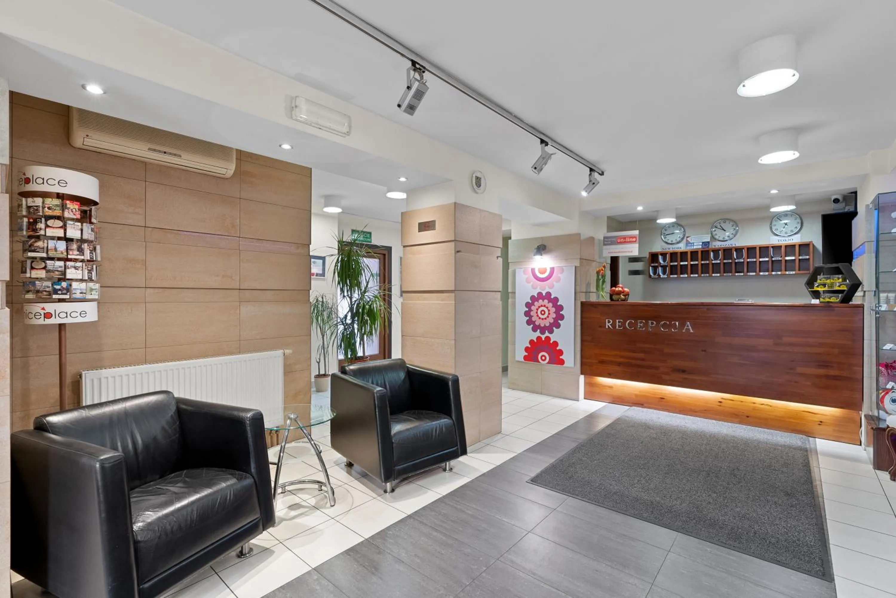 Lobby or reception in Hotel Diament Economy Gliwice