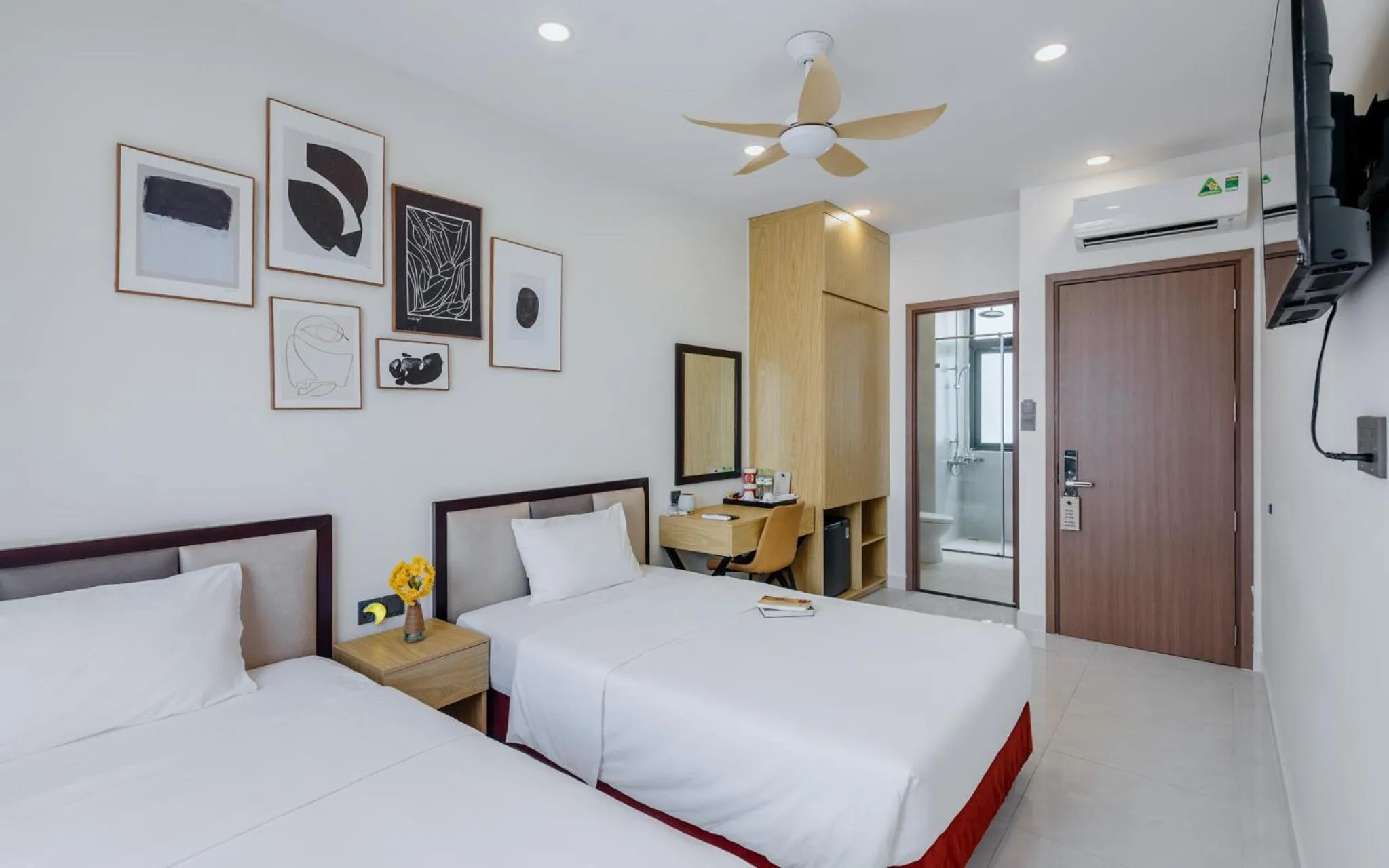Bedroom, Bed in Lalisa Hotel Grand World Phu Quoc