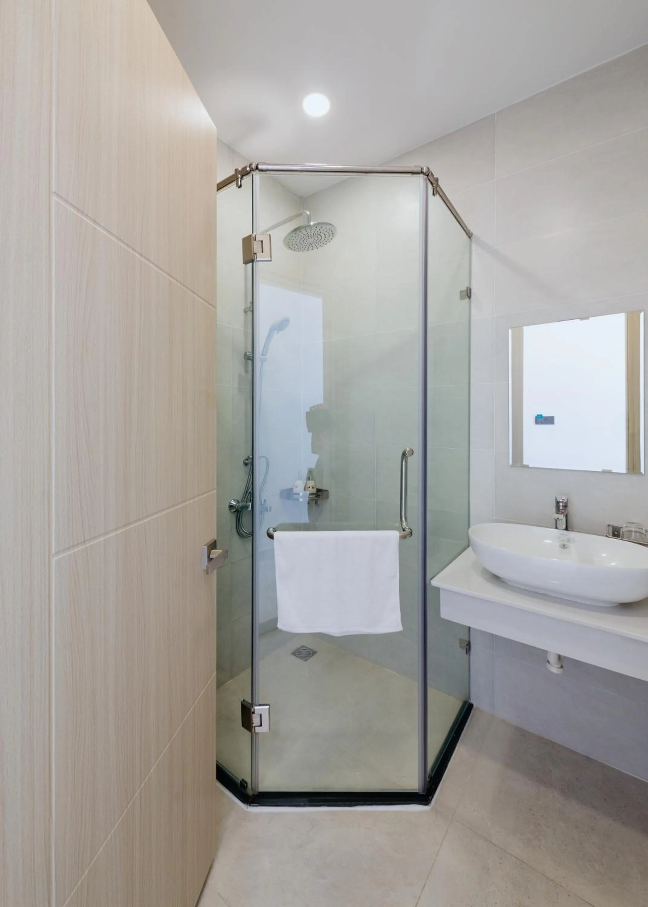 Shower in Lalisa Hotel Grand World Phu Quoc