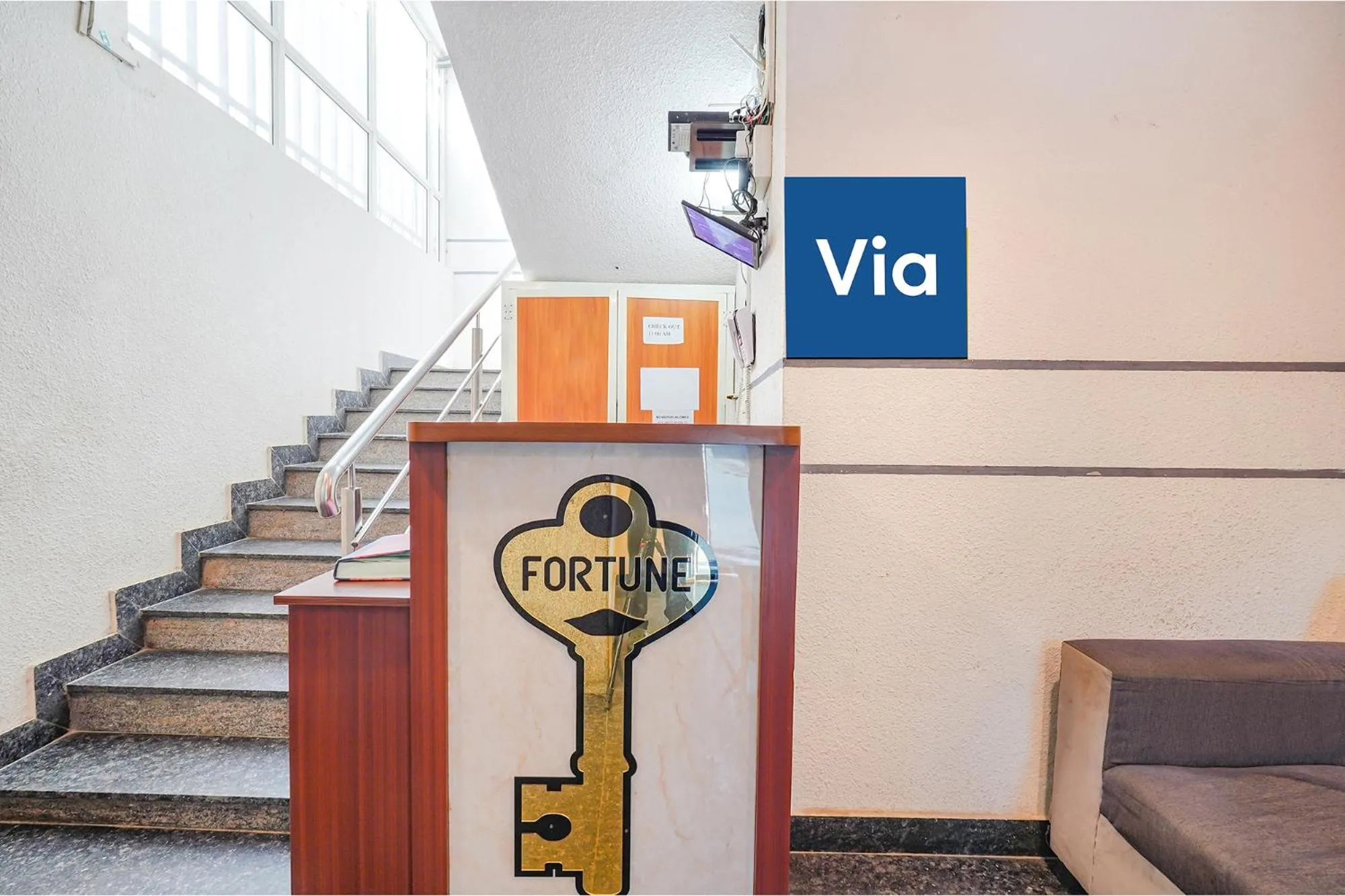 Lobby or reception in Hotel O Fortune Rooms