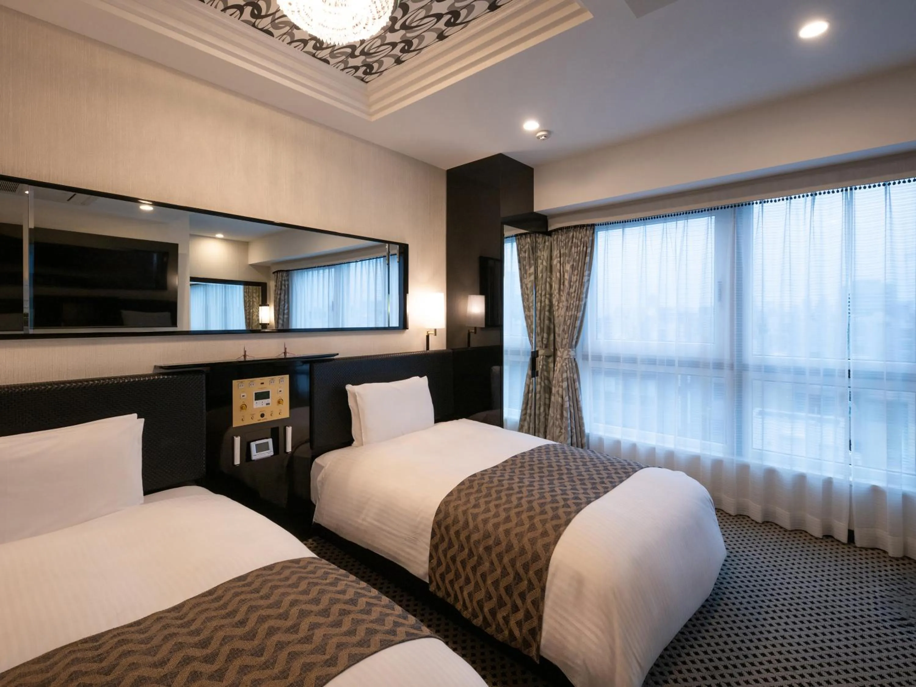 Photo of the whole room, Bed in APA Hotel Asakusa Shin Okachimachi Ekimae