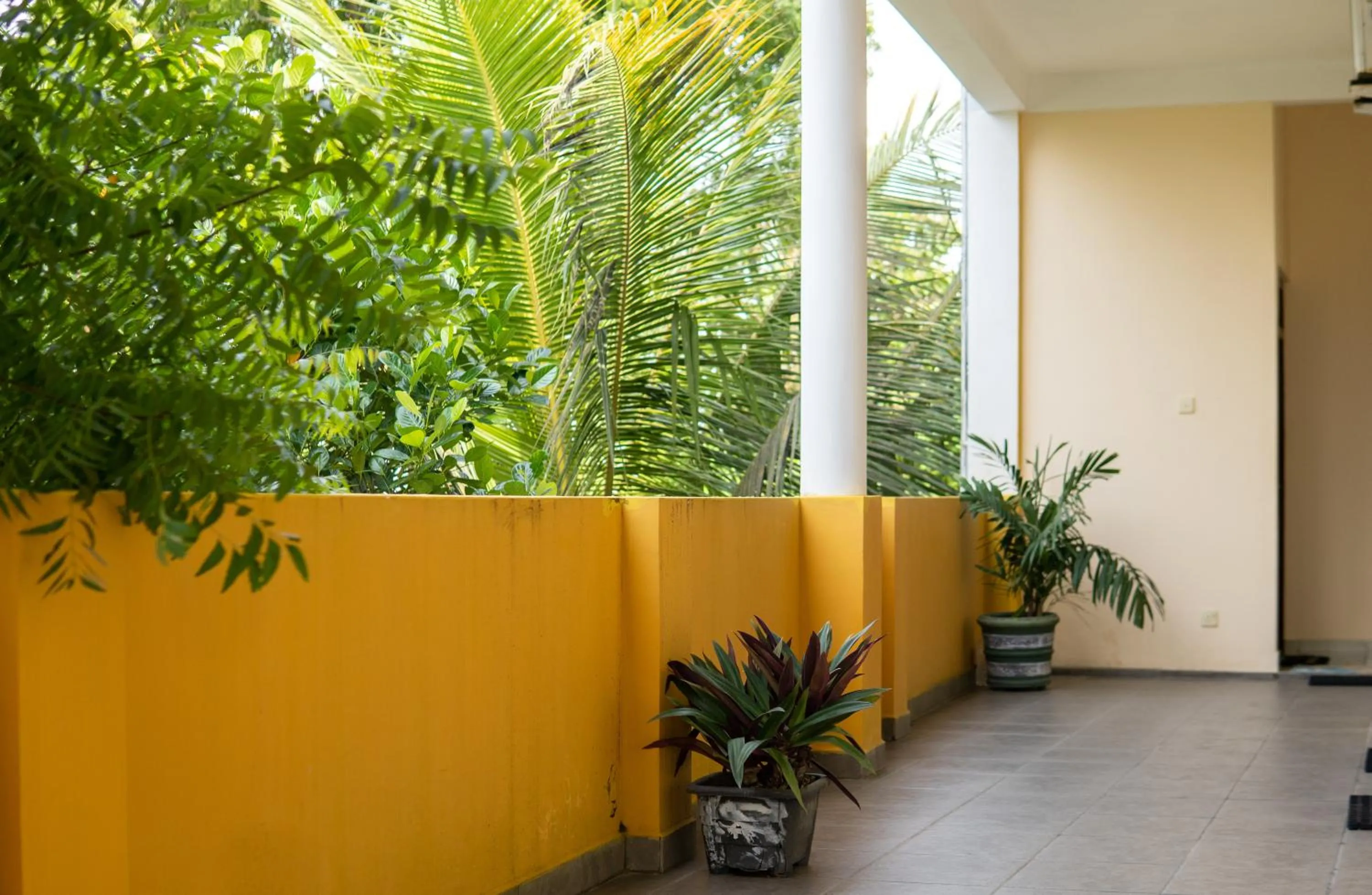 Day in New Golden Bay Resort Weligama