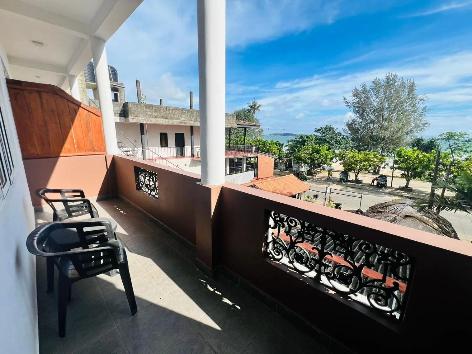 Balcony/Terrace in New Golden Bay Resort Weligama