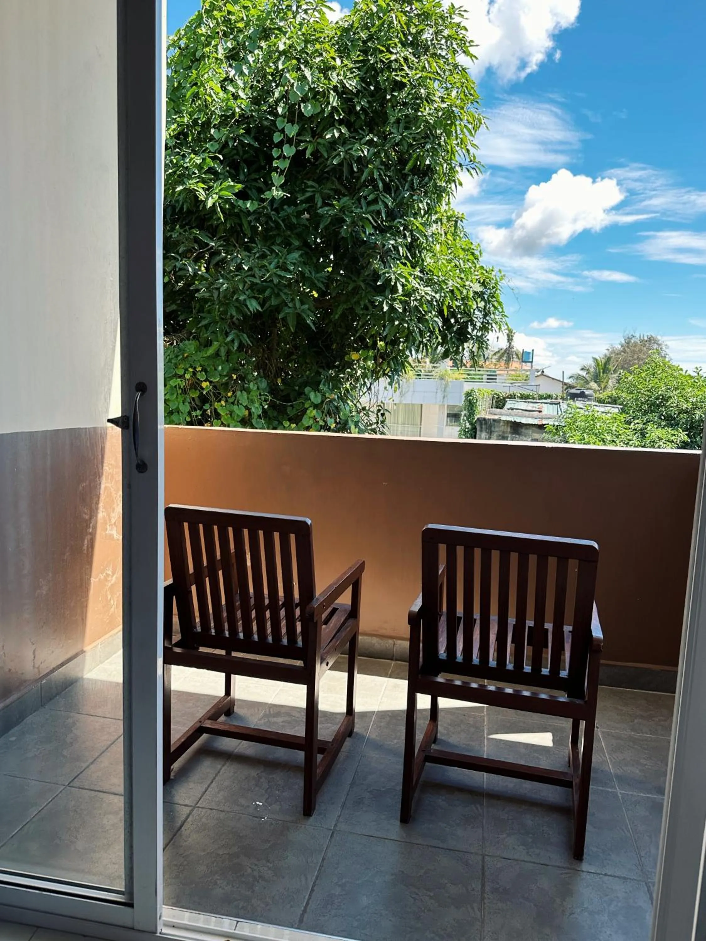 Balcony/Terrace in New Golden Bay Resort Weligama
