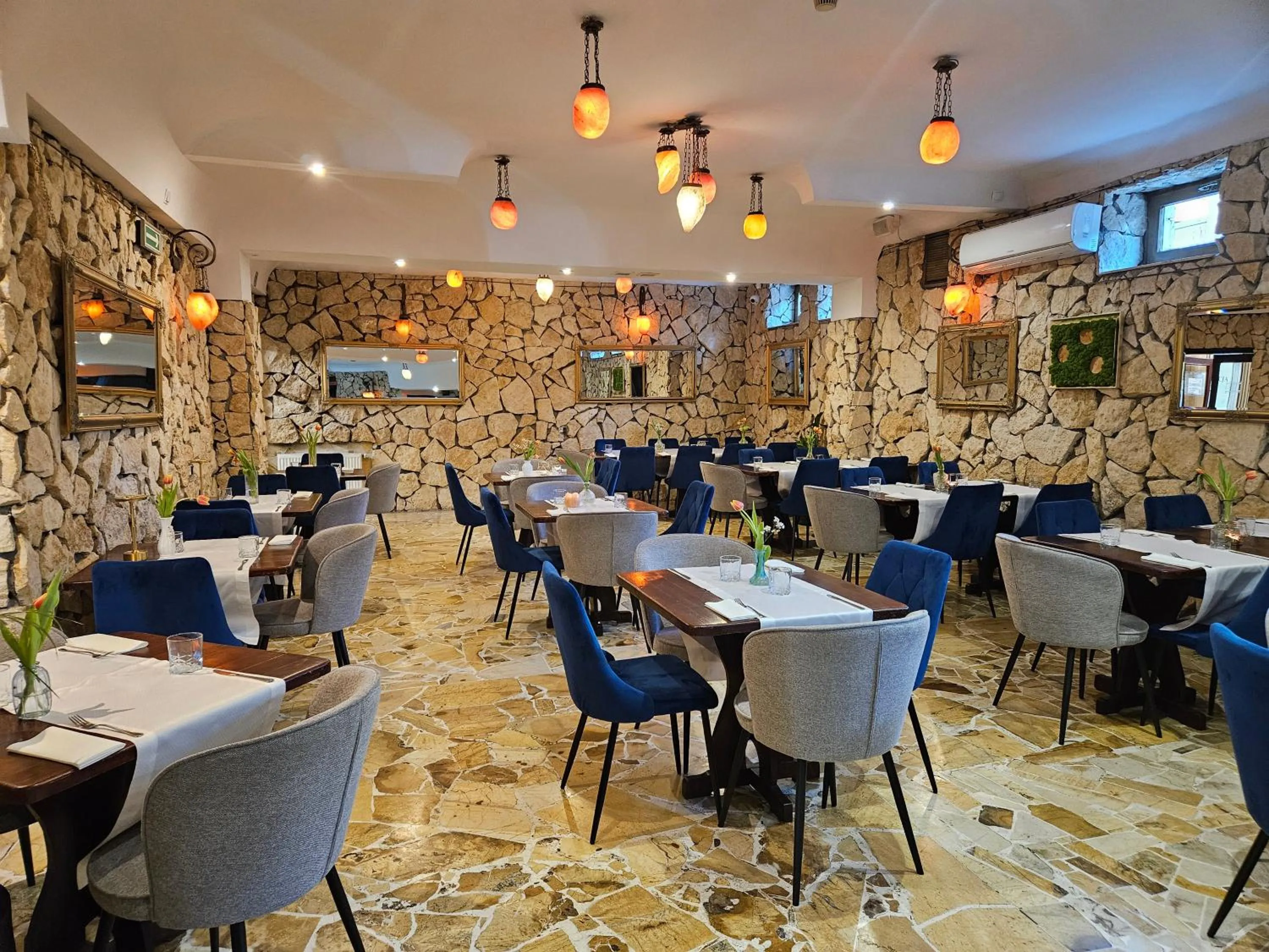 Restaurant/places to eat in Hotel Galicja SPA Wieliczka