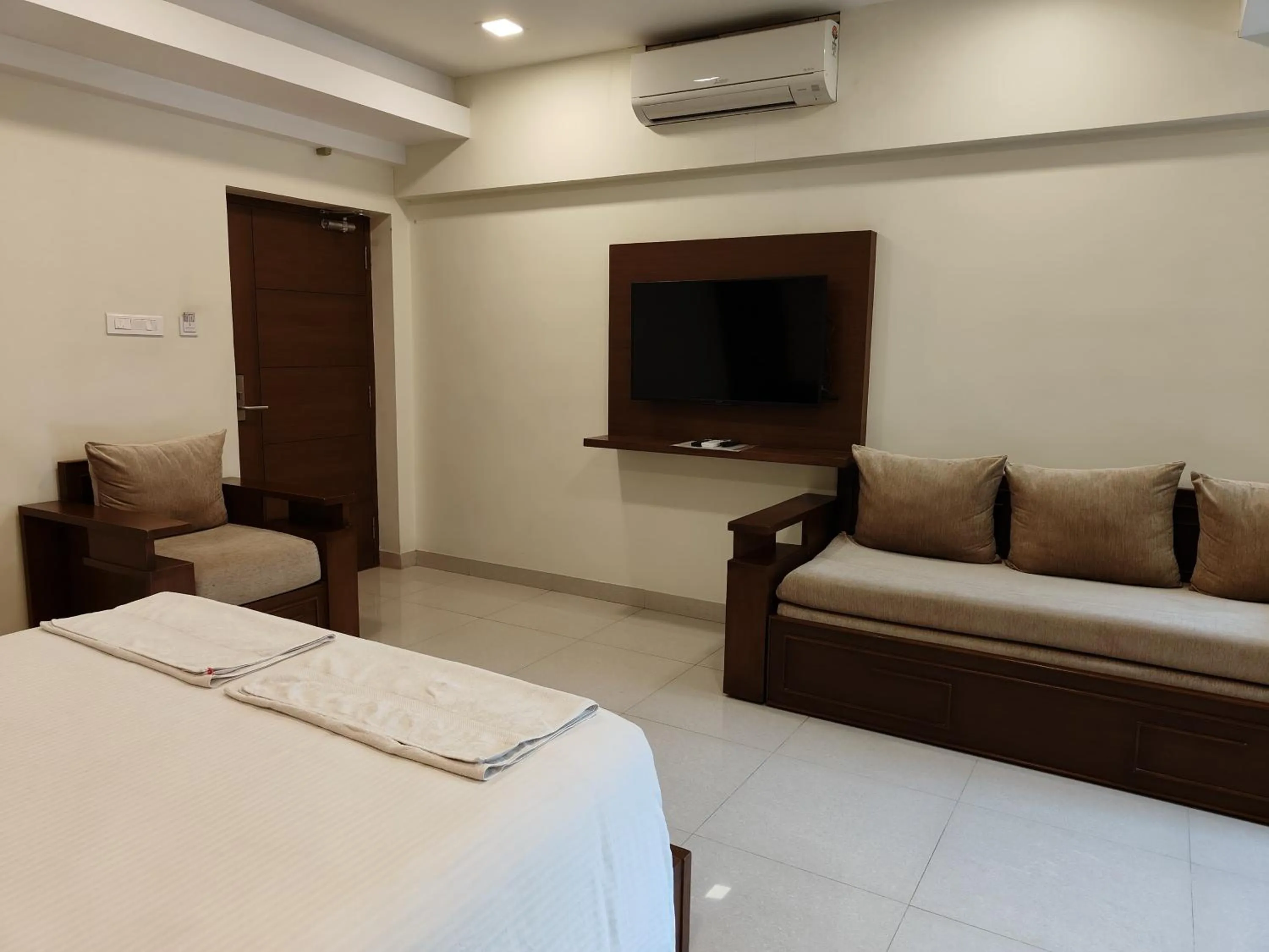 TV and multimedia, Bed in A and M Rooms and Residences