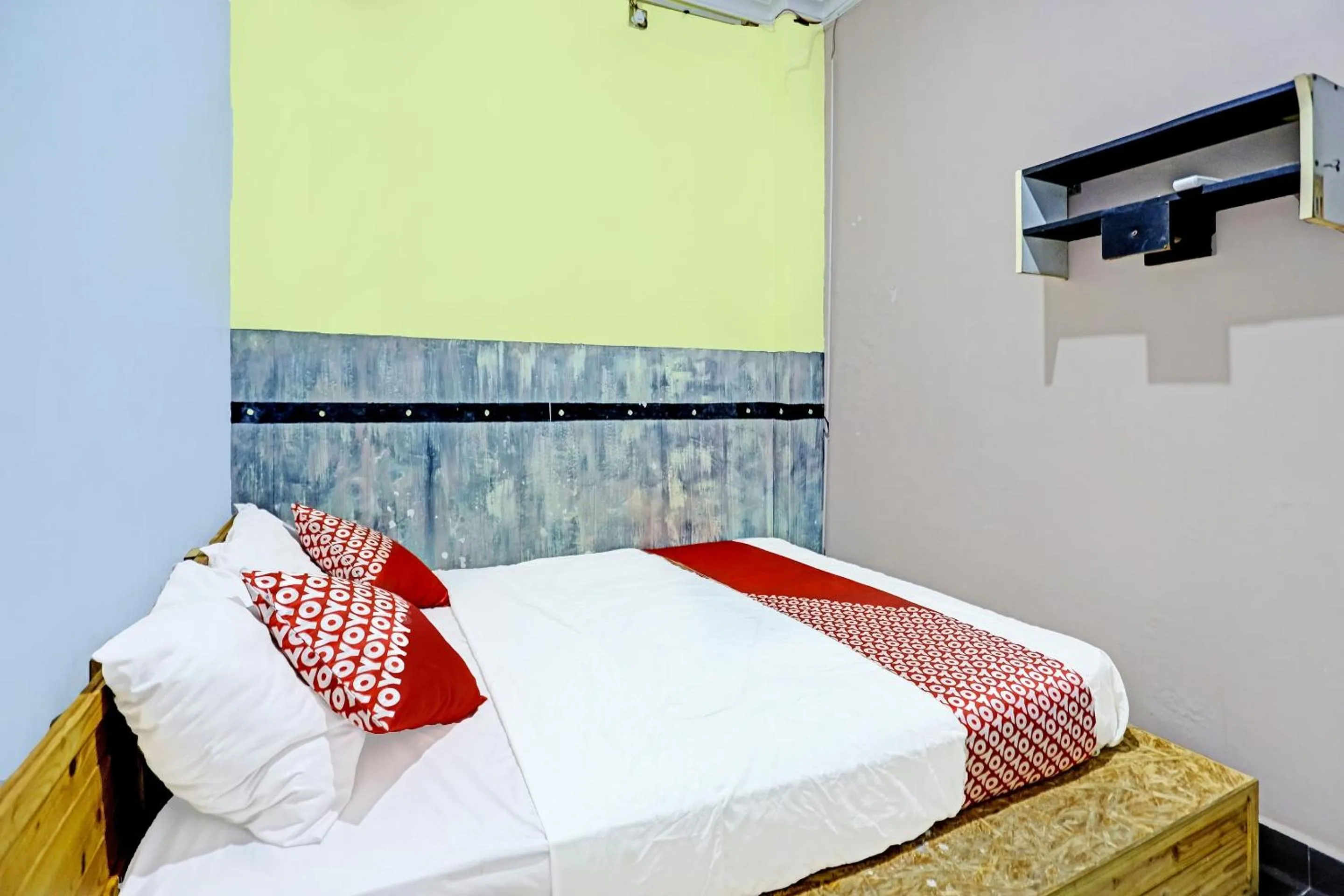 Bedroom, Bed in Hotel O Lia Stay Syariah