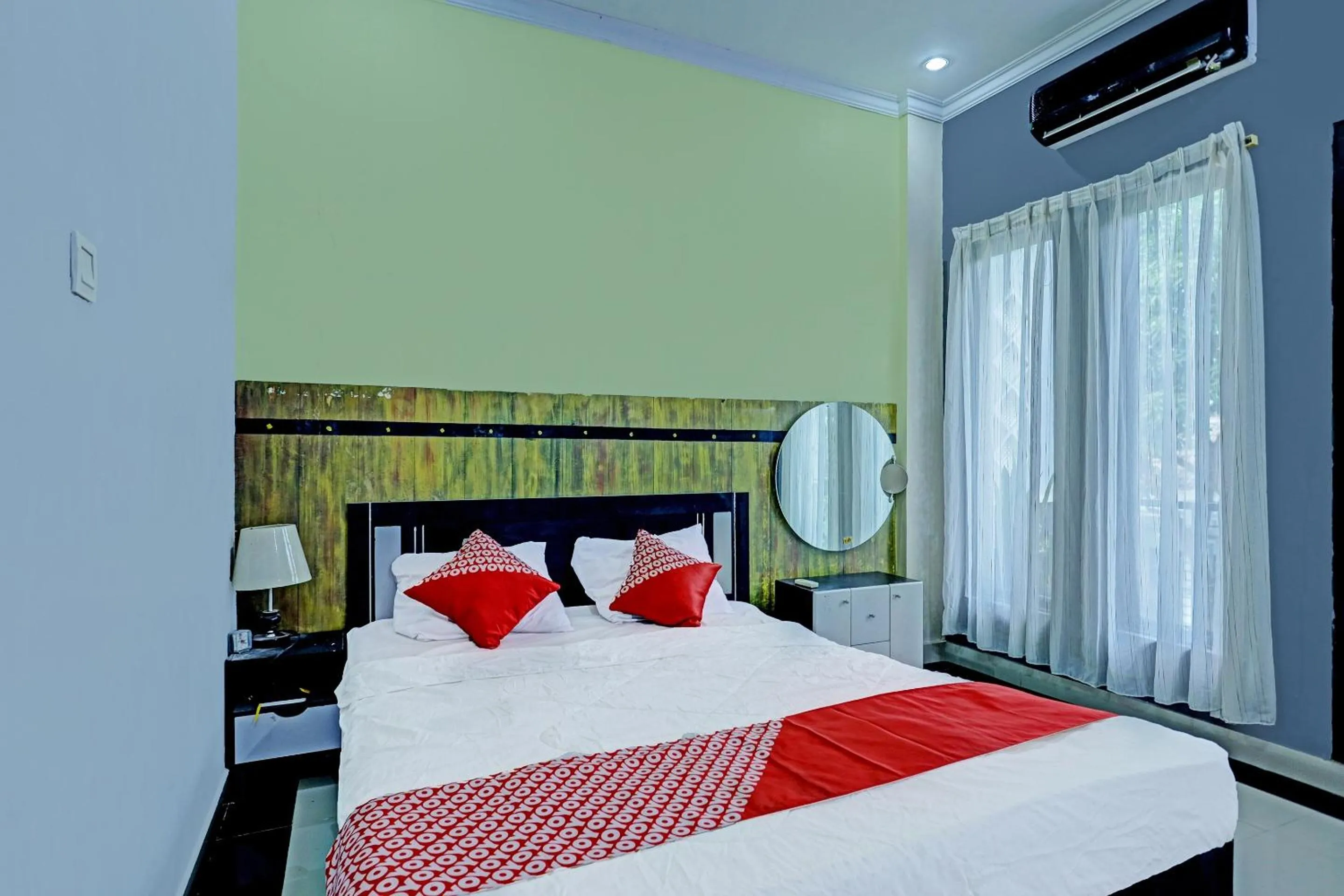 Bedroom, Bed in Hotel O Lia Stay Syariah