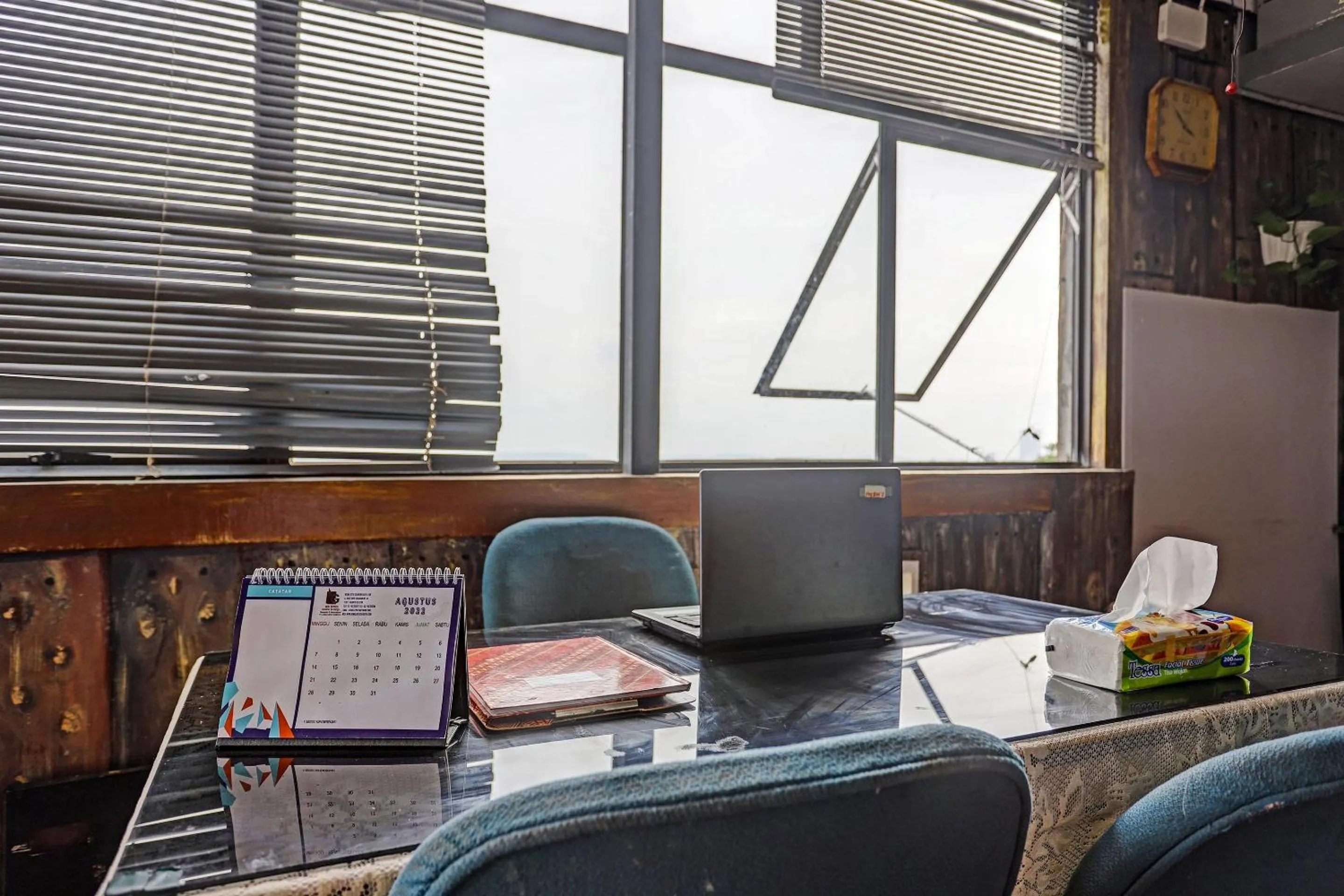 Lobby or reception in Hotel O Lia Stay Syariah