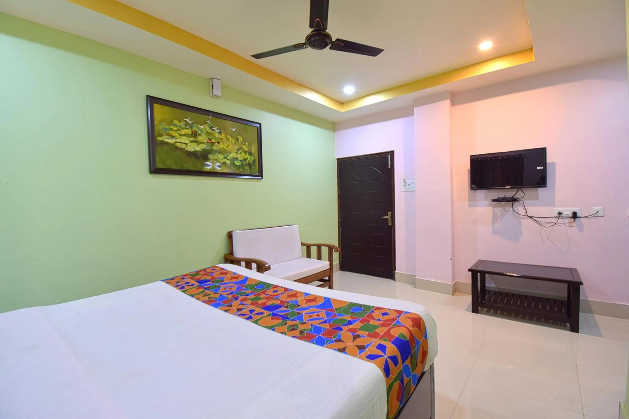 Bed in FabHotel Knight Airways - Nr Guwahati Airport