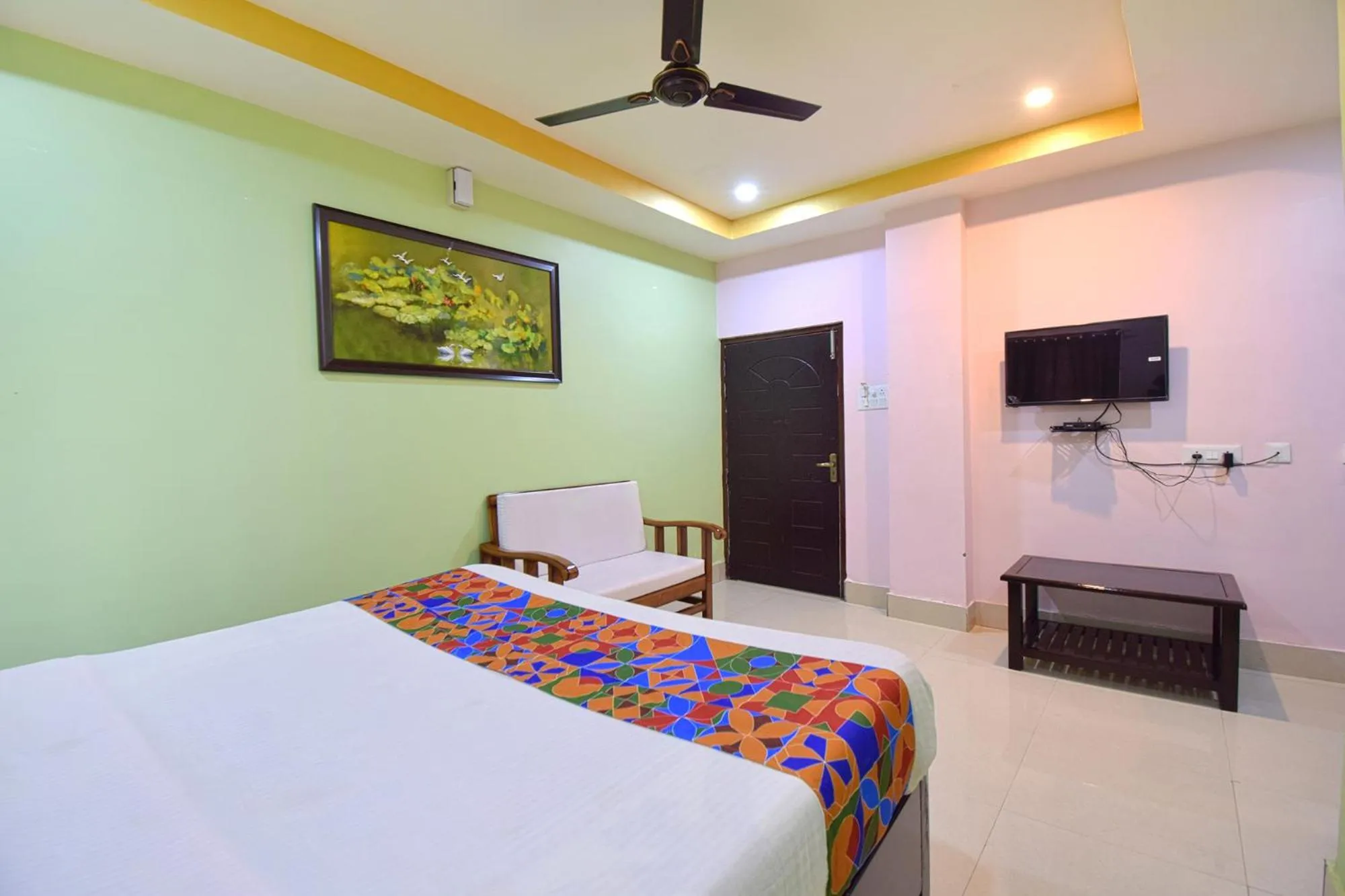 Bed in FabHotel Knight Airways - Nr Guwahati Airport