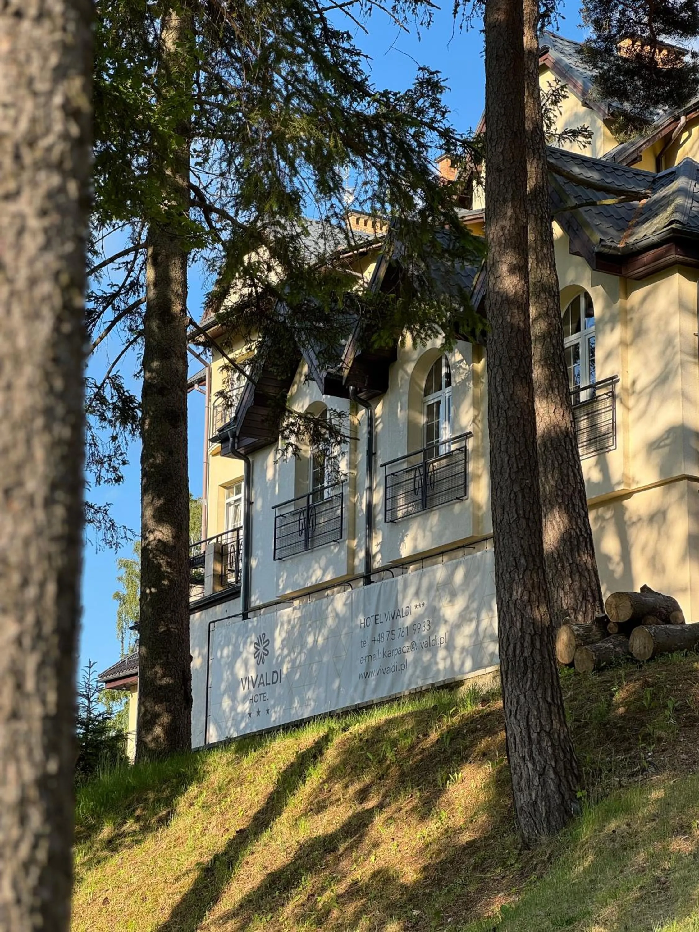 Property building in Hotel Vivaldi