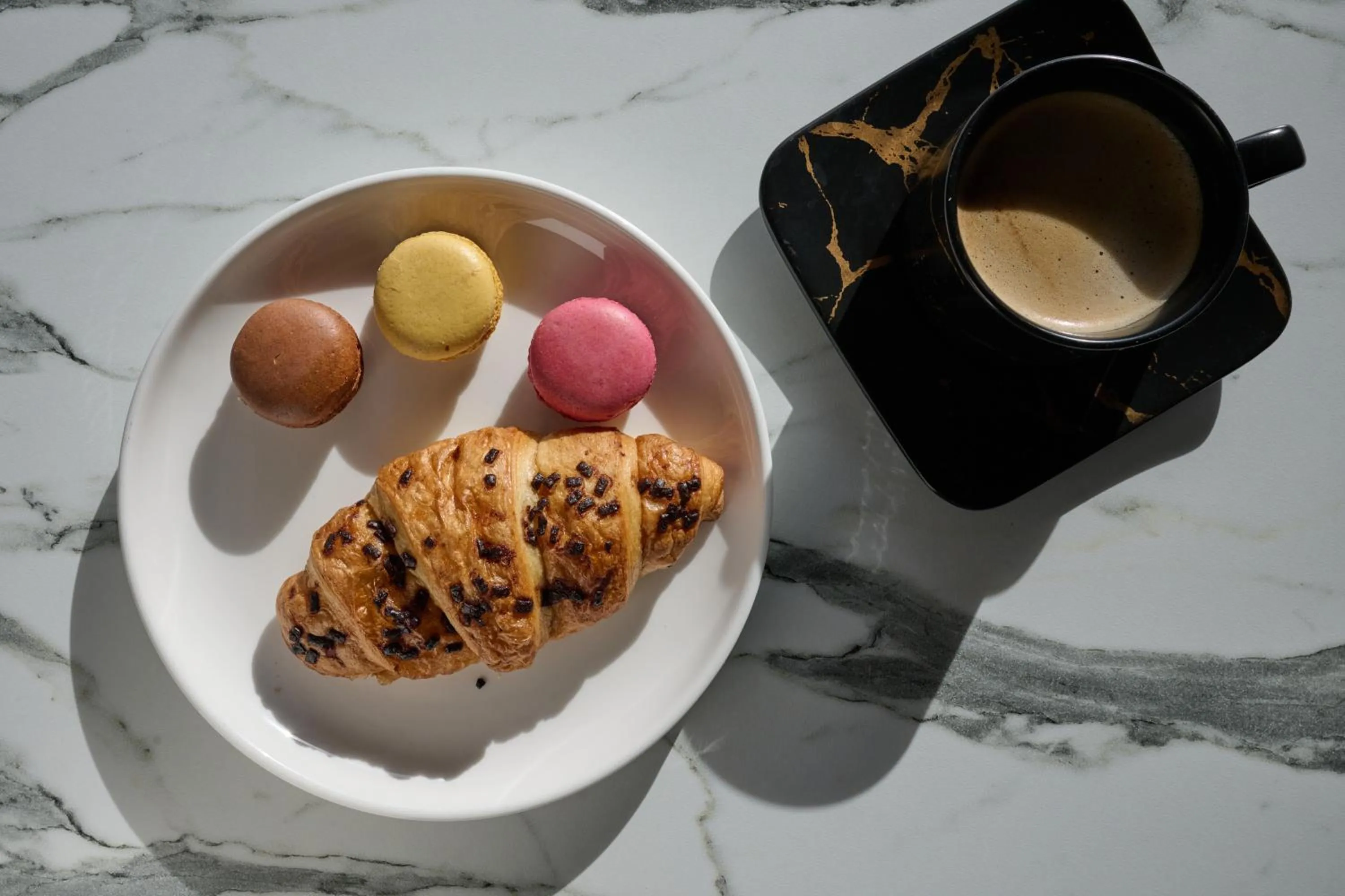 Breakfast in Spark by Hilton Luton