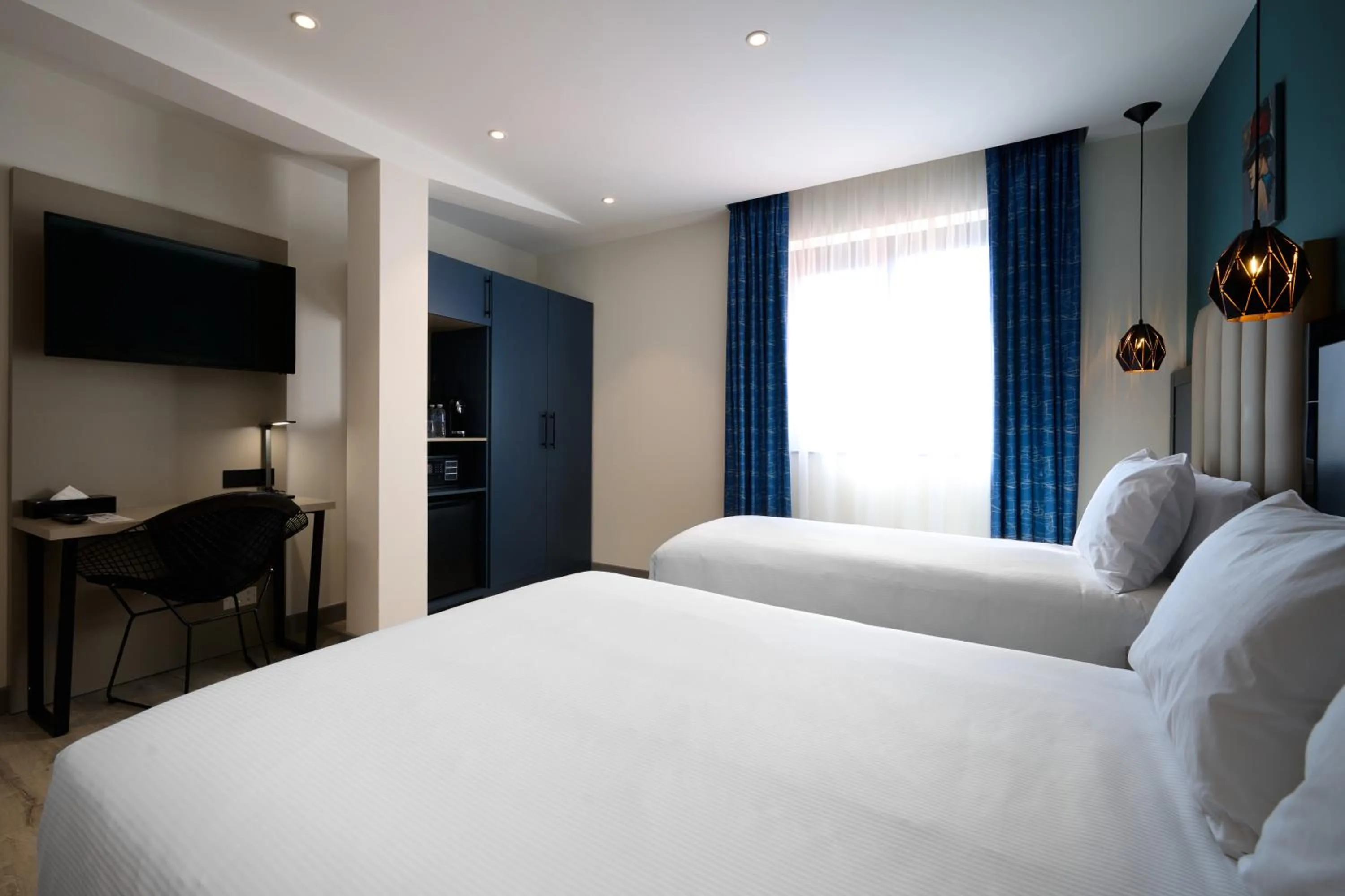 Bedroom, Bed in Spark by Hilton Luton
