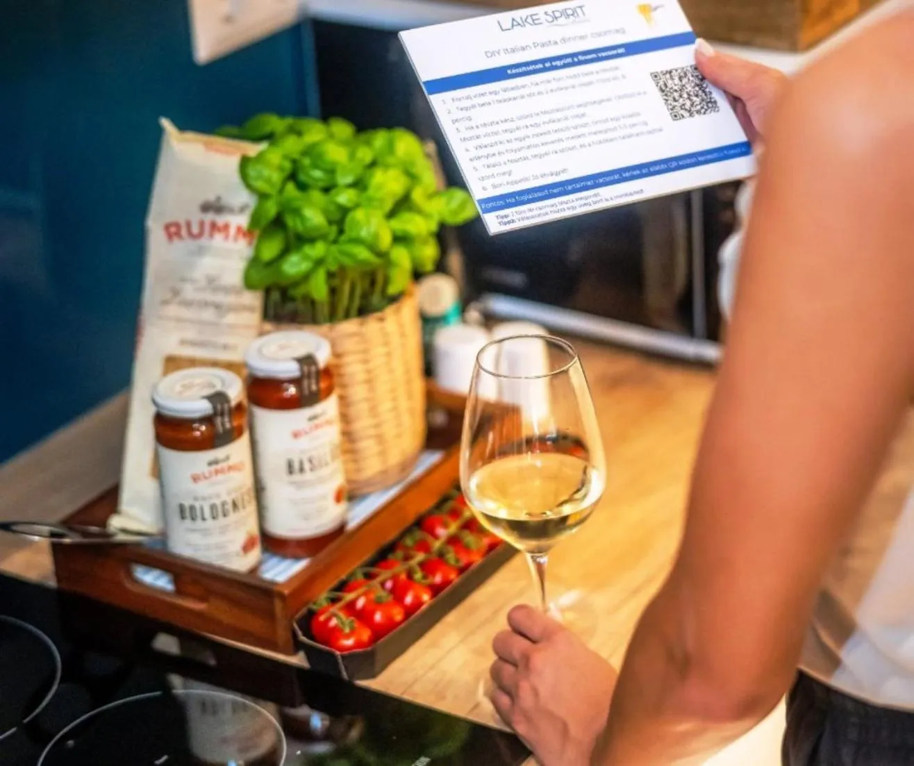 Food and drinks in Lake Spirit Boutique Apartments