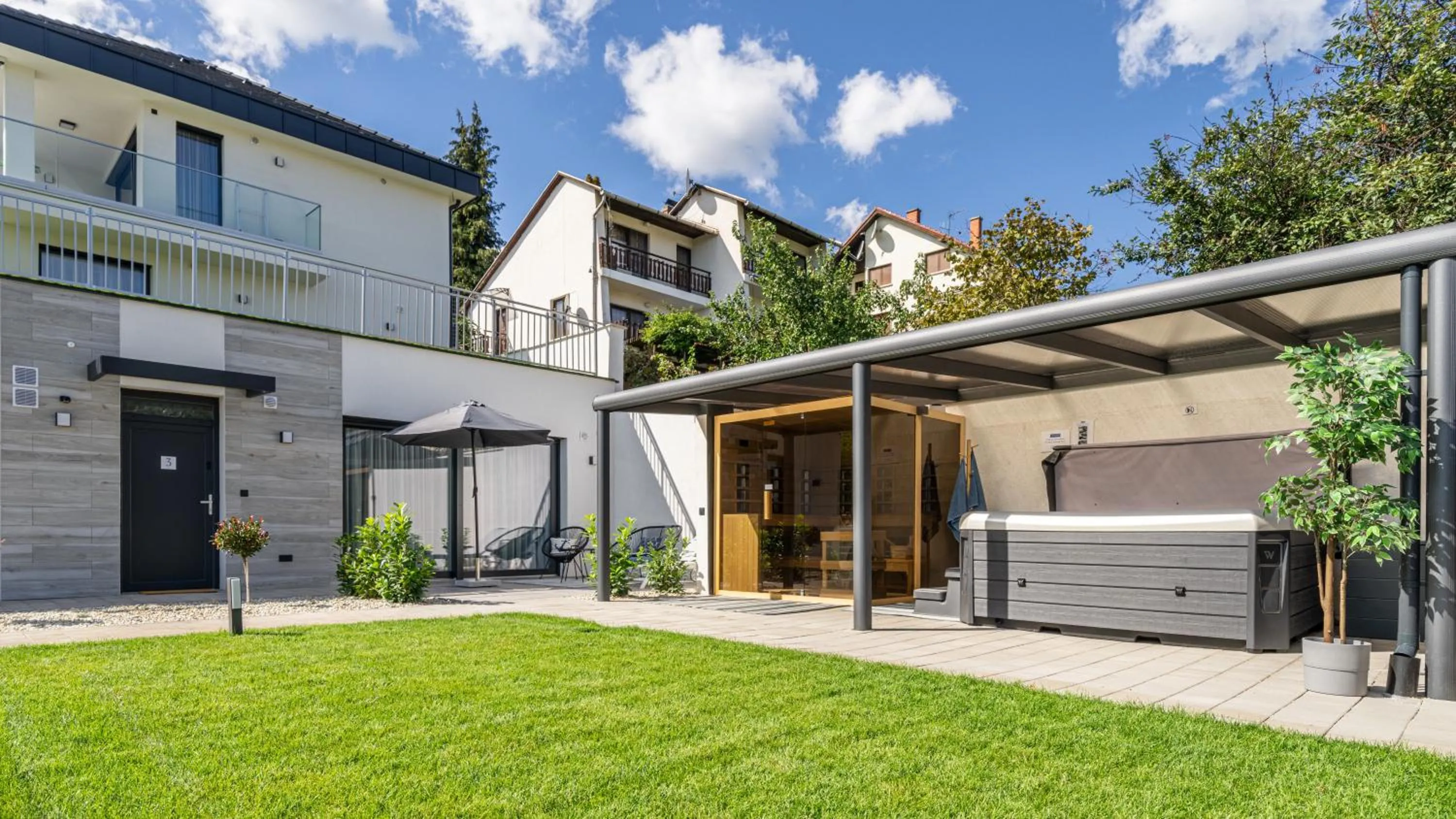 Property building in Lake Spirit Boutique Apartments