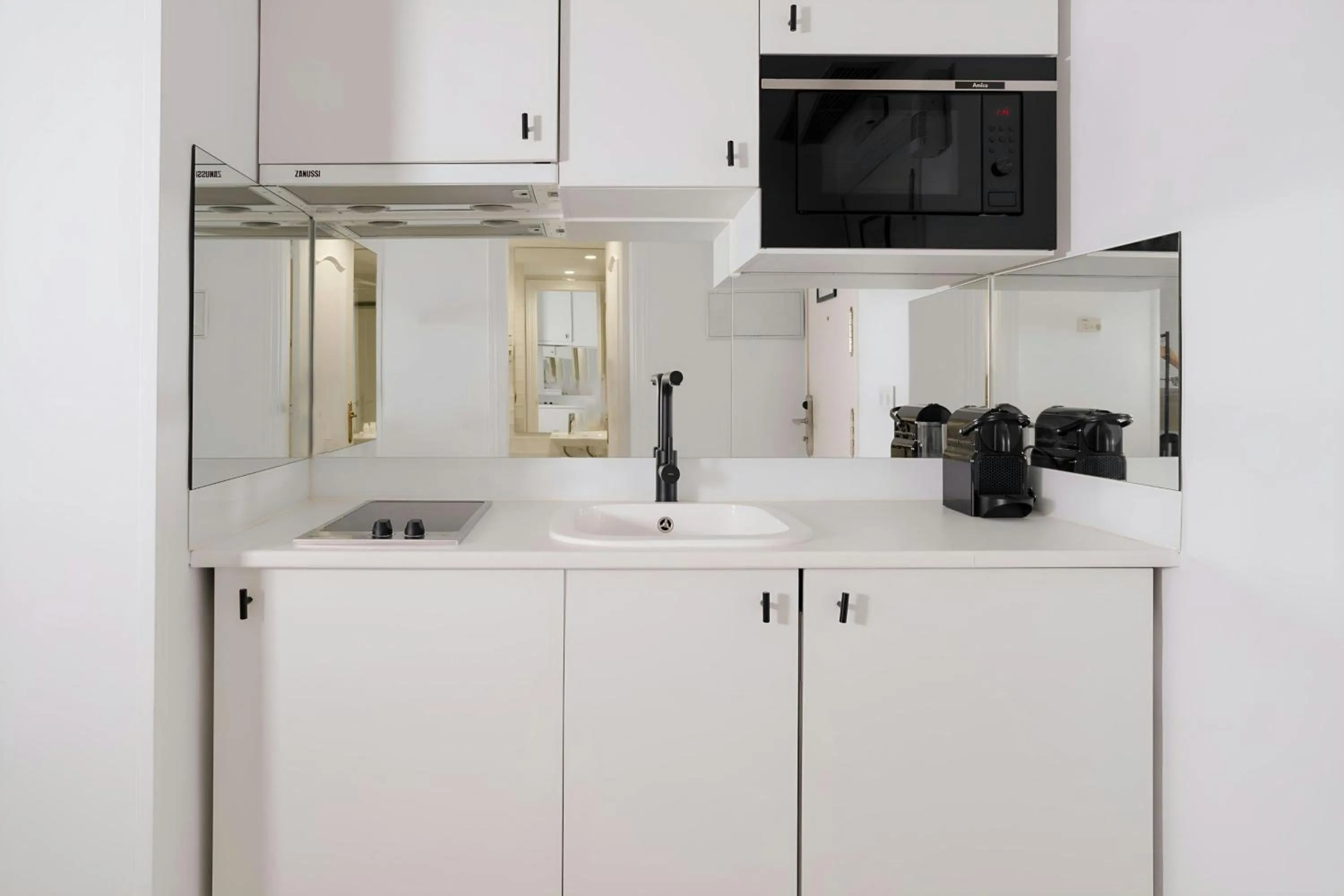 Kitchen or kitchenette in Sonder by Marriott Bonvoy Santa Ana Apartments Las Letras