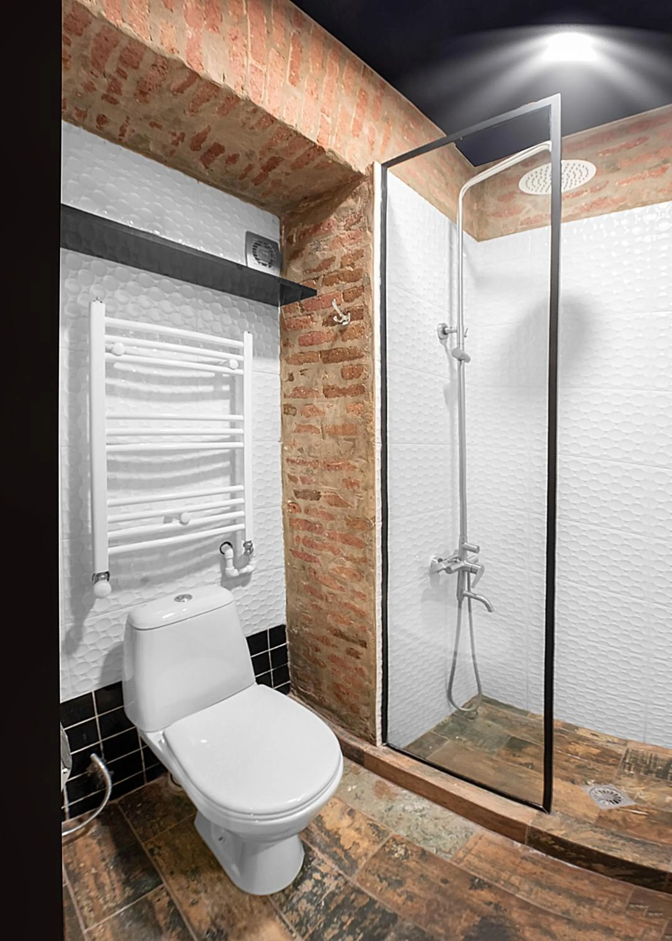 Shower in HB apartments Aghmashenebeli