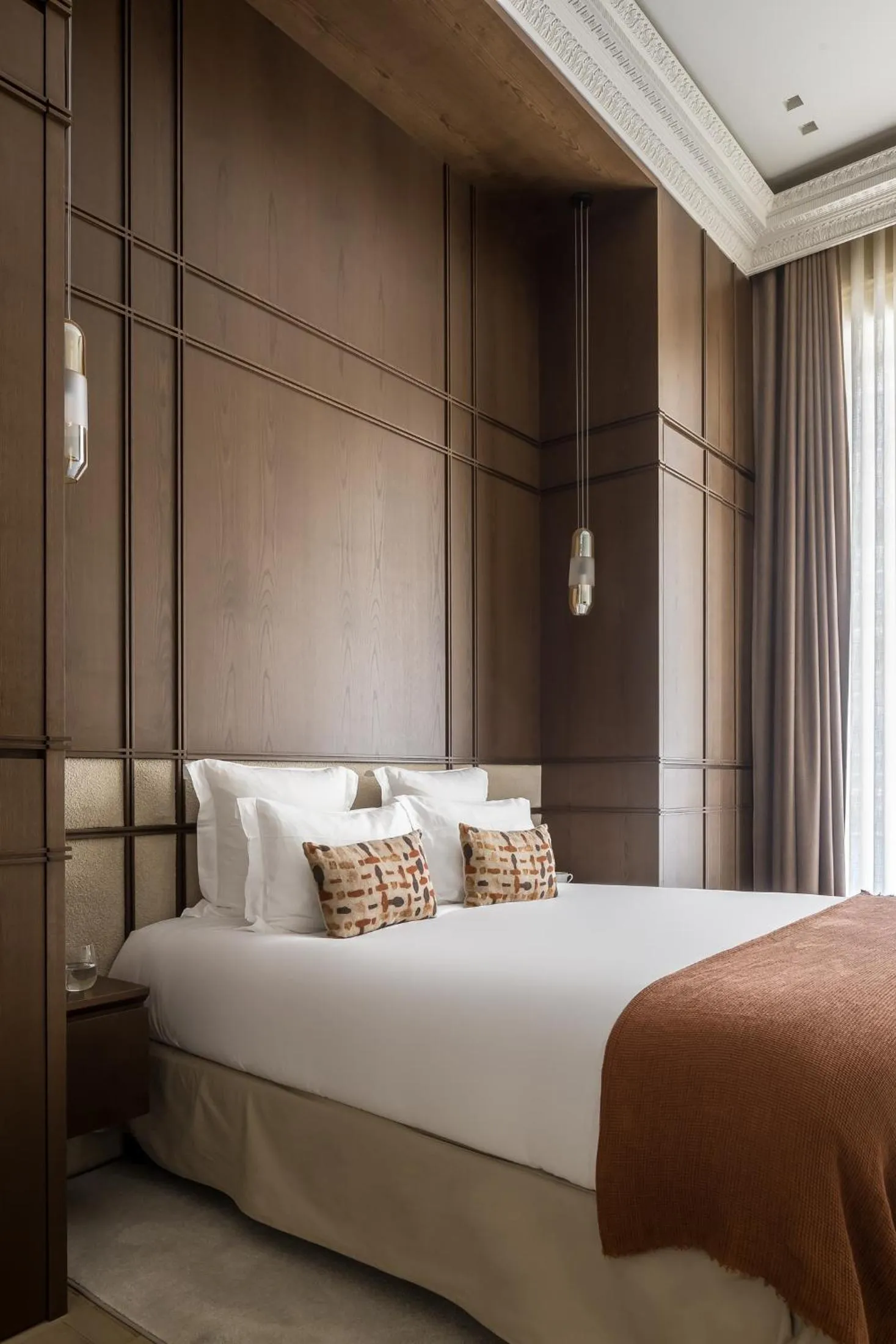 Bedroom, Bed in HIGHSTAY - Luxury Serviced Apartments - Louvre