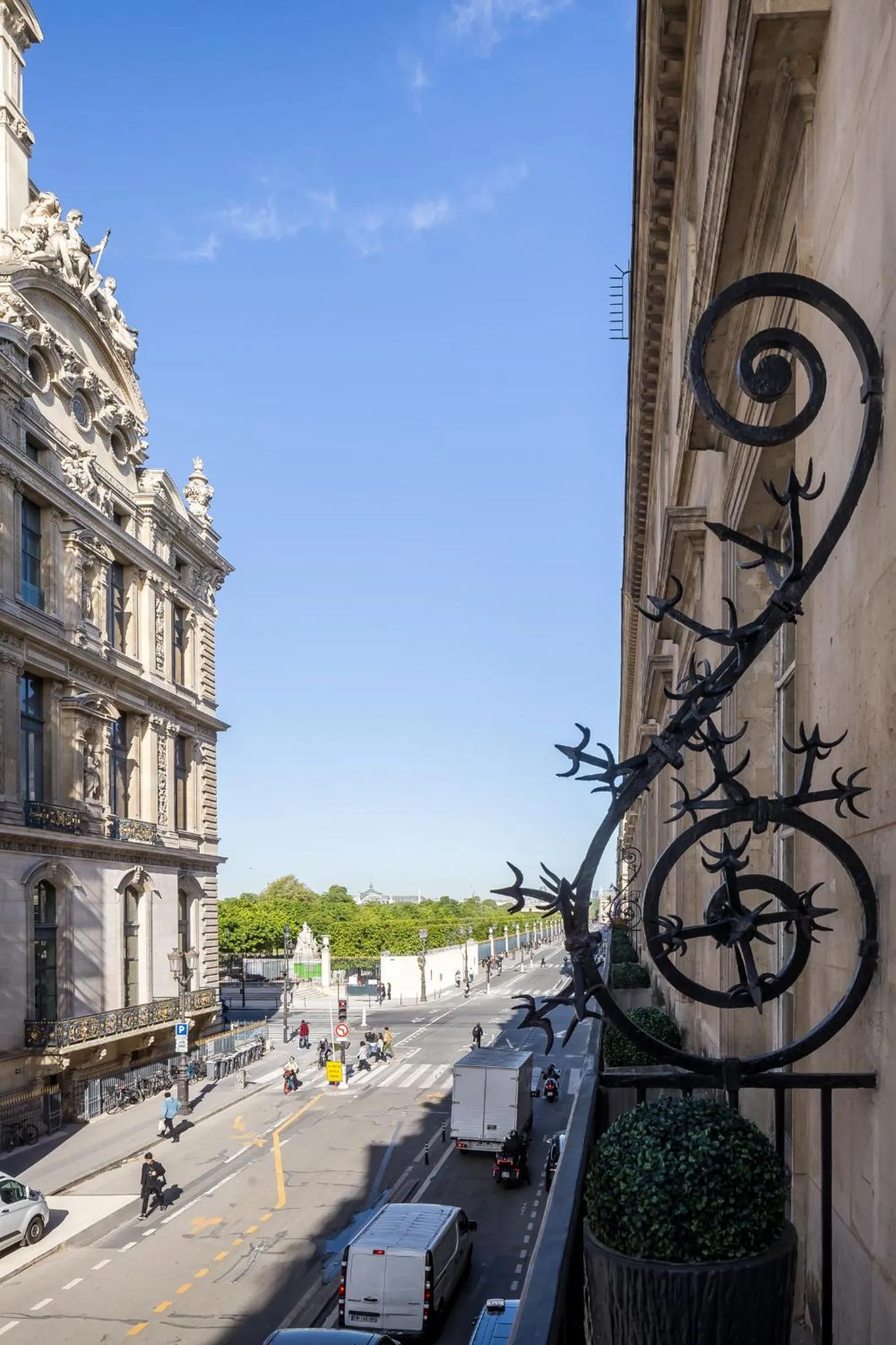 Property building in HIGHSTAY - Luxury Serviced Apartments - Louvre