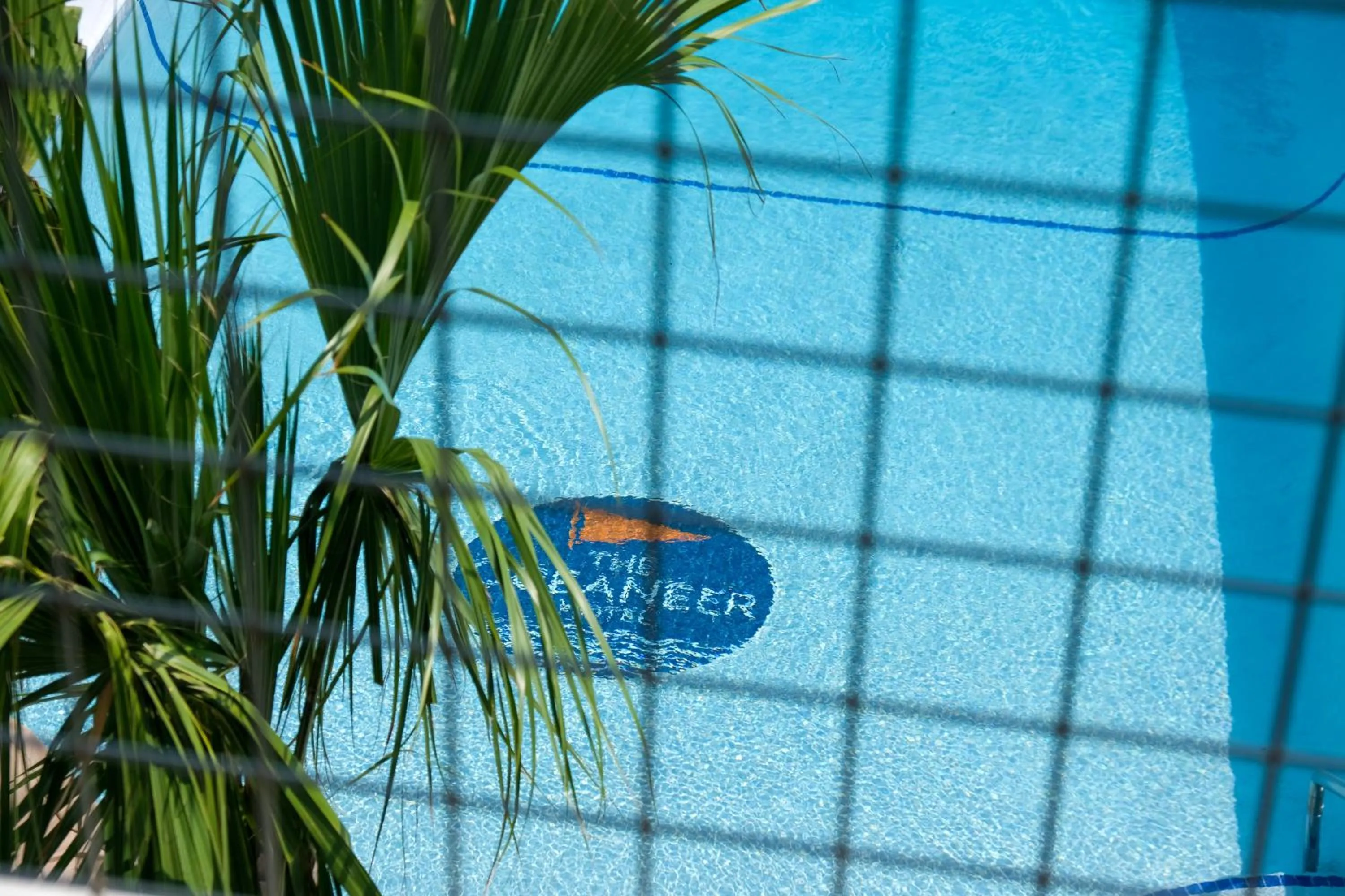 Swimming pool in Oceaneer Hotel
