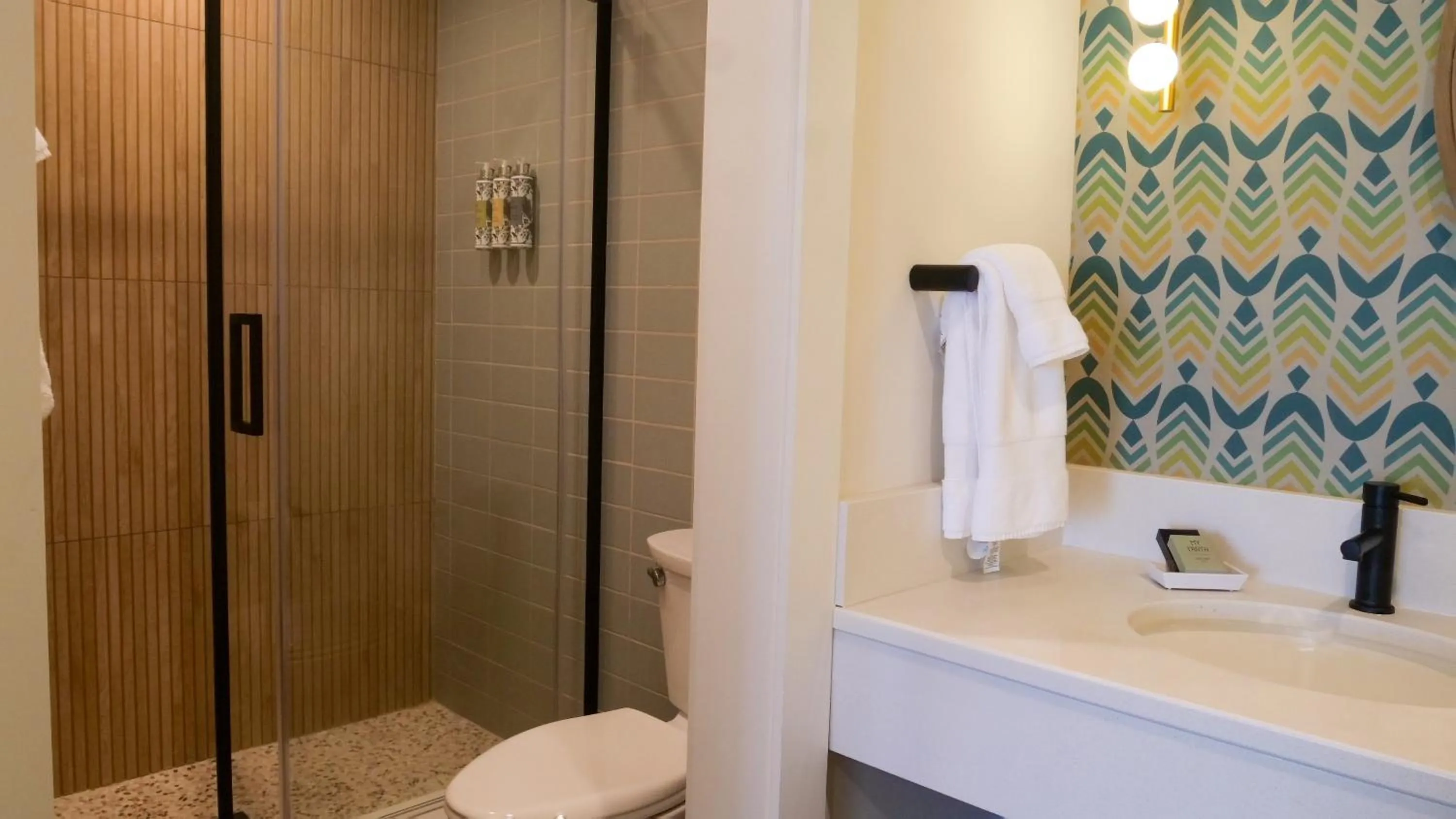 Bathroom in Oceaneer Hotel