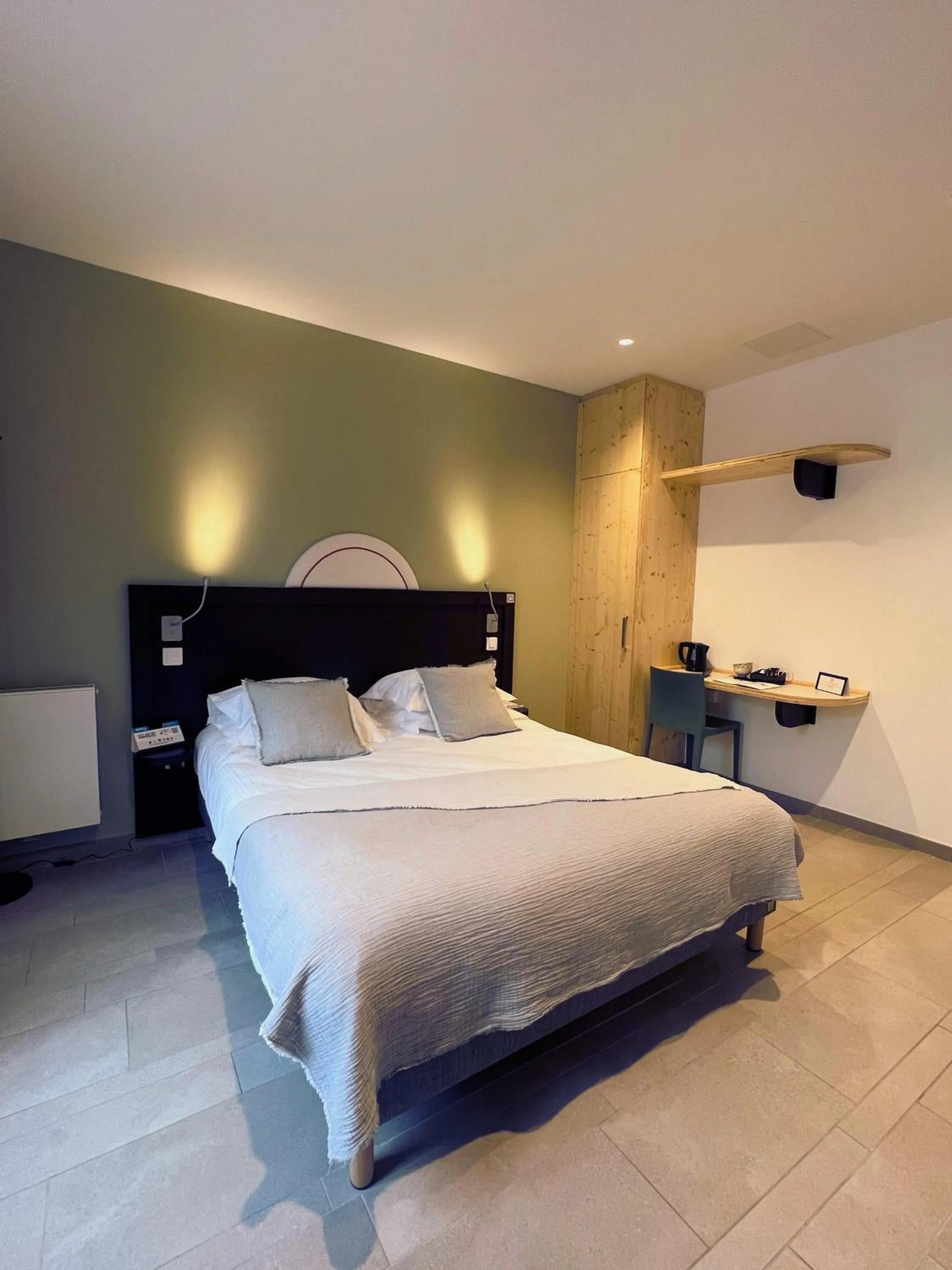 Photo of the whole room, Bed in Logis Hôtel Altitude et Spa Pierre-Percée