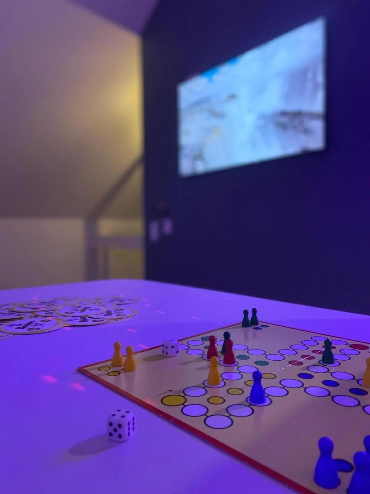 TV and multimedia in Logis Hôtel Altitude et Spa Pierre-Percée