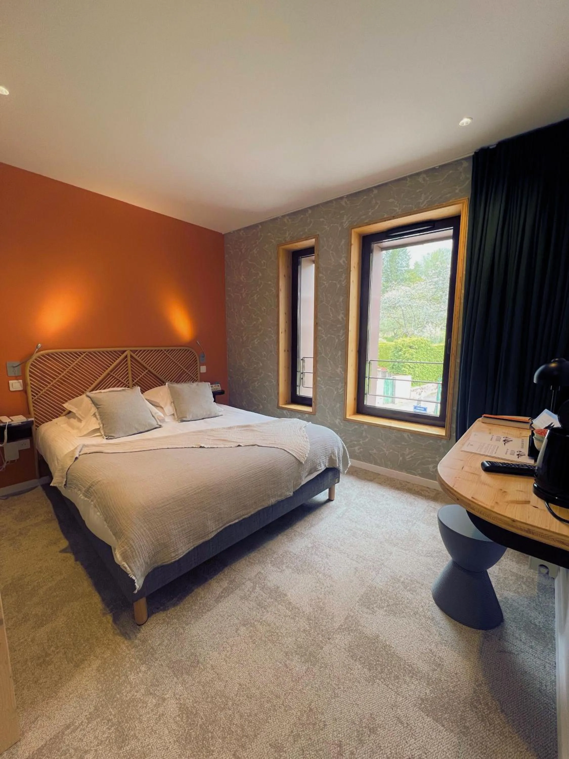 Bedroom, Bed in Logis Hôtel Altitude et Spa Pierre-Percée