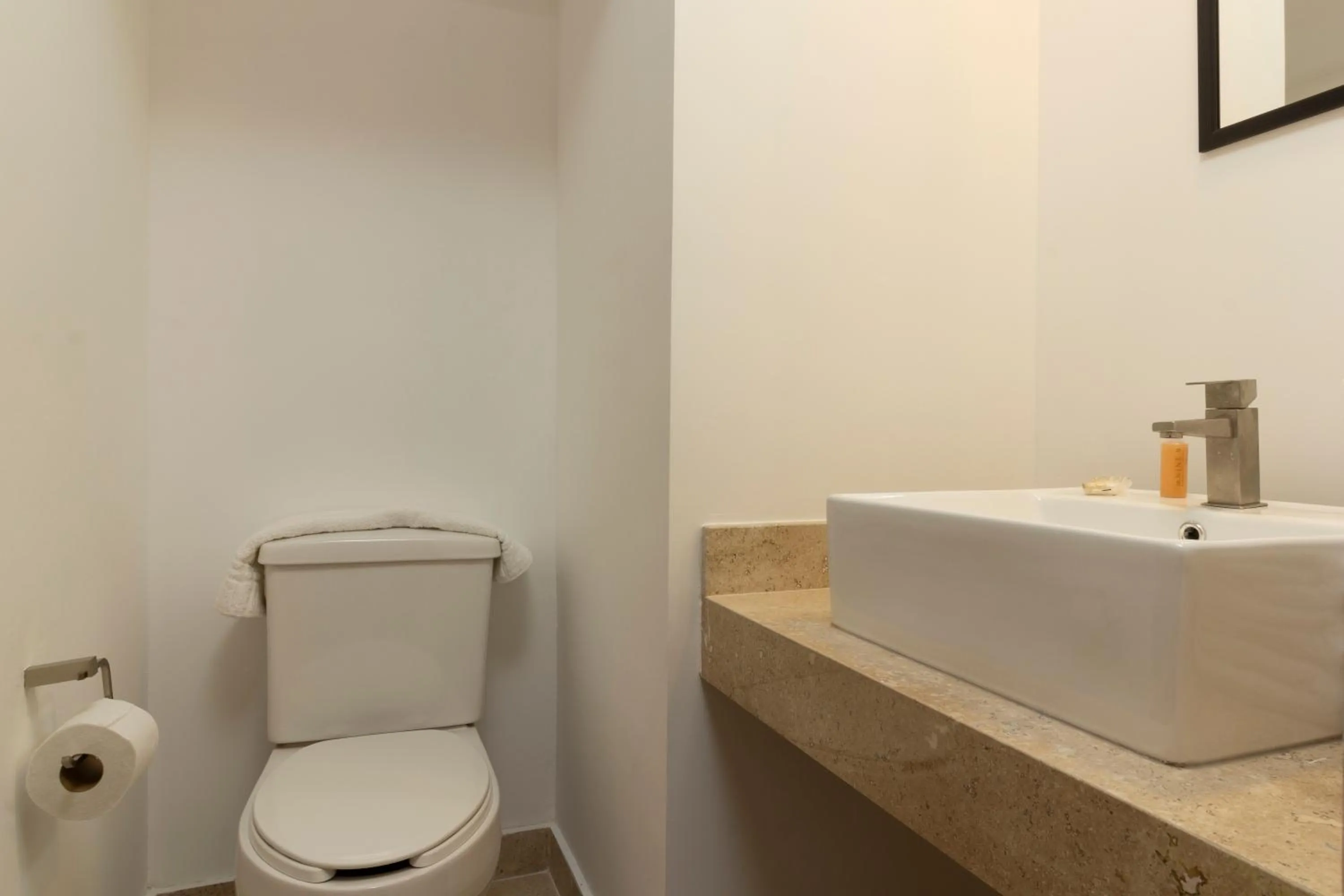 Toilet in El Doce by HomiRent