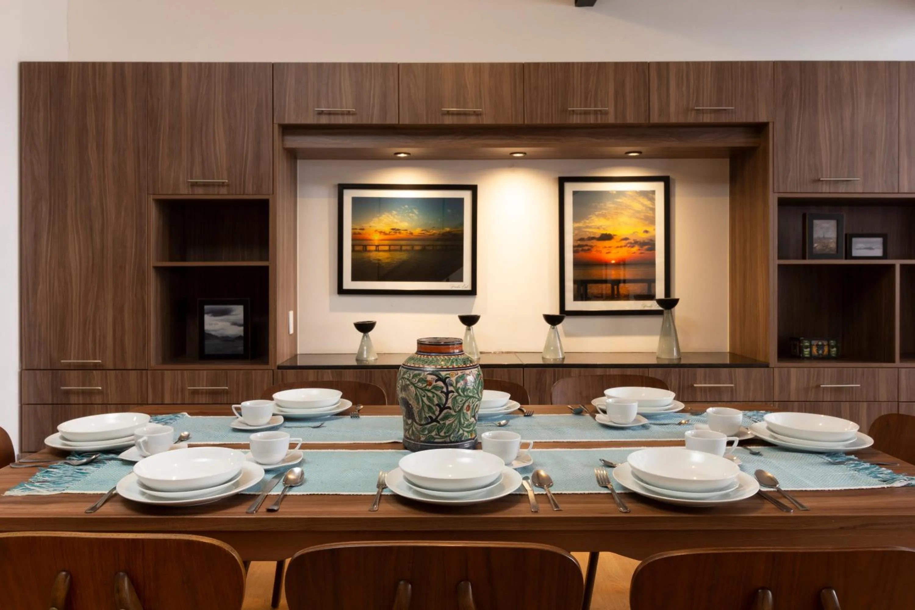 Living room in El Doce by HomiRent