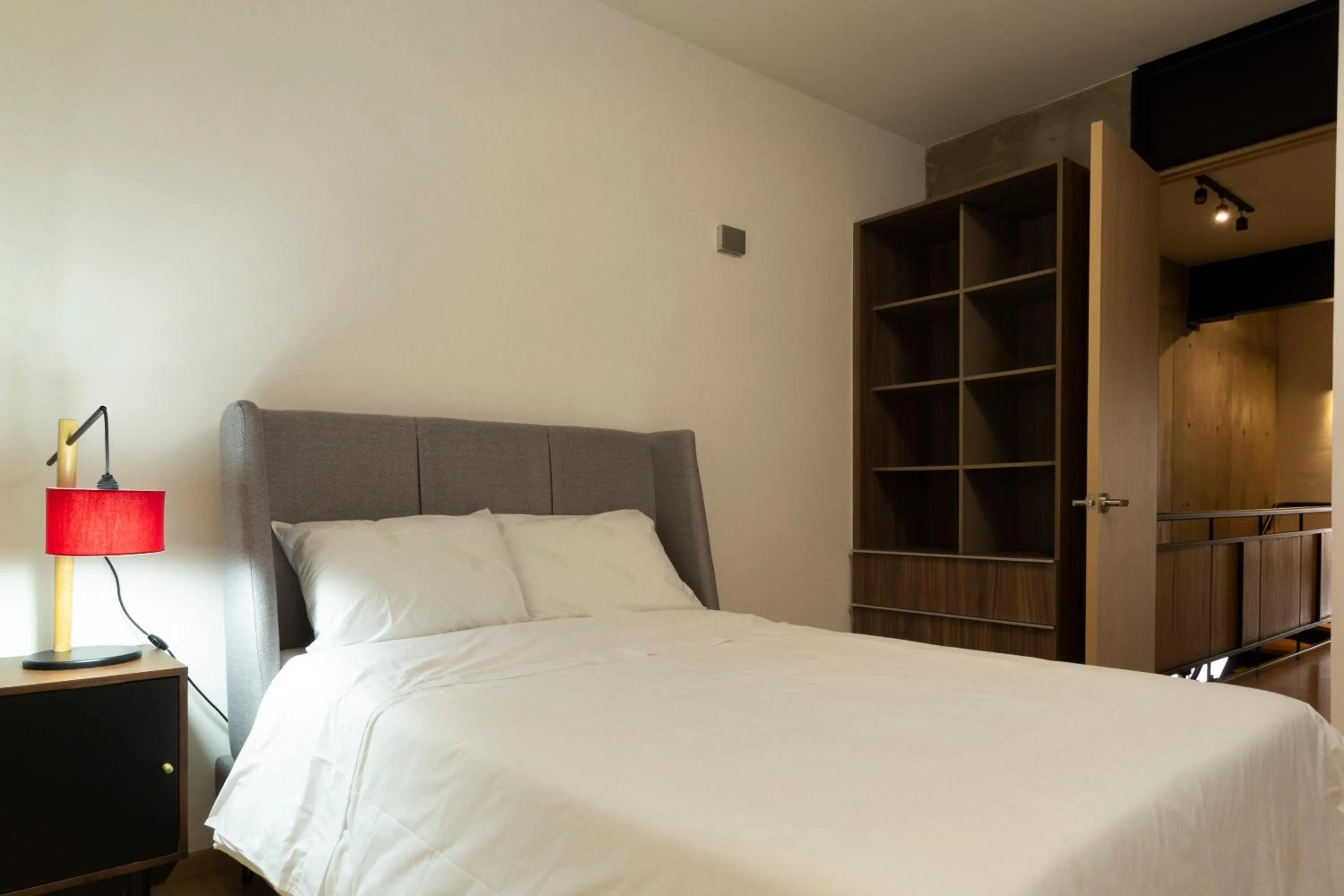 Bedroom, Bed in El Doce by HomiRent