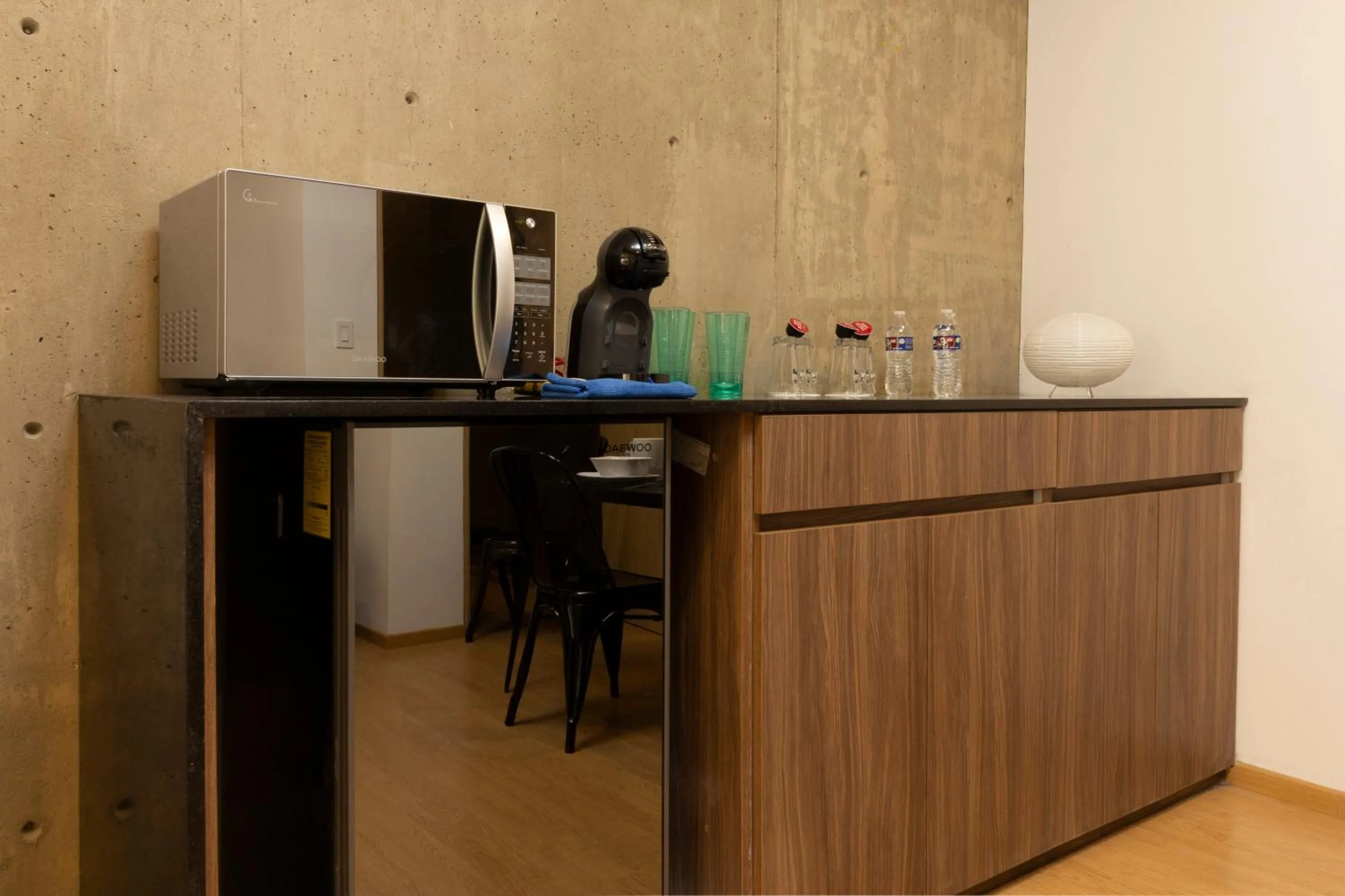 Coffee/tea facilities in El Doce by HomiRent