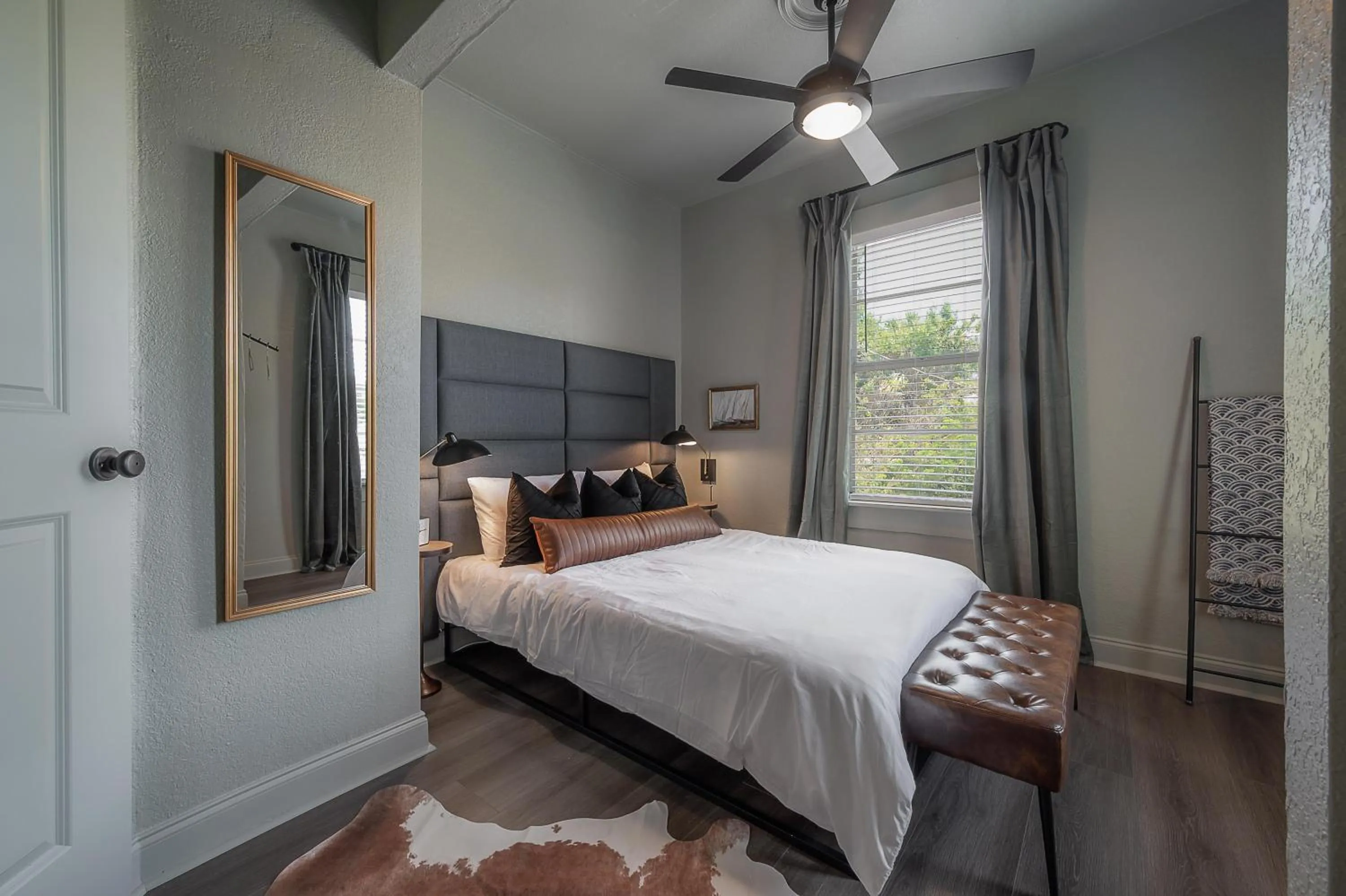 Bed in Updated Condo in Heart of Tampa