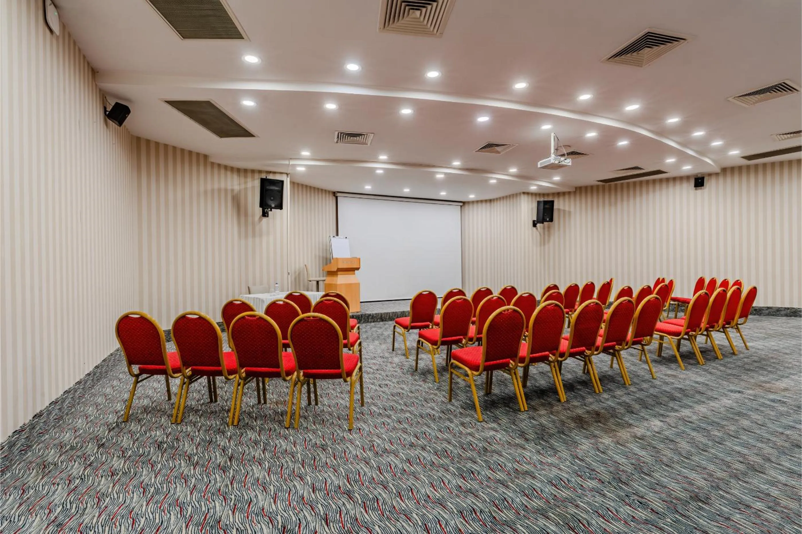 Meeting/conference room in Ramada Plaza By Wyndham Izmir