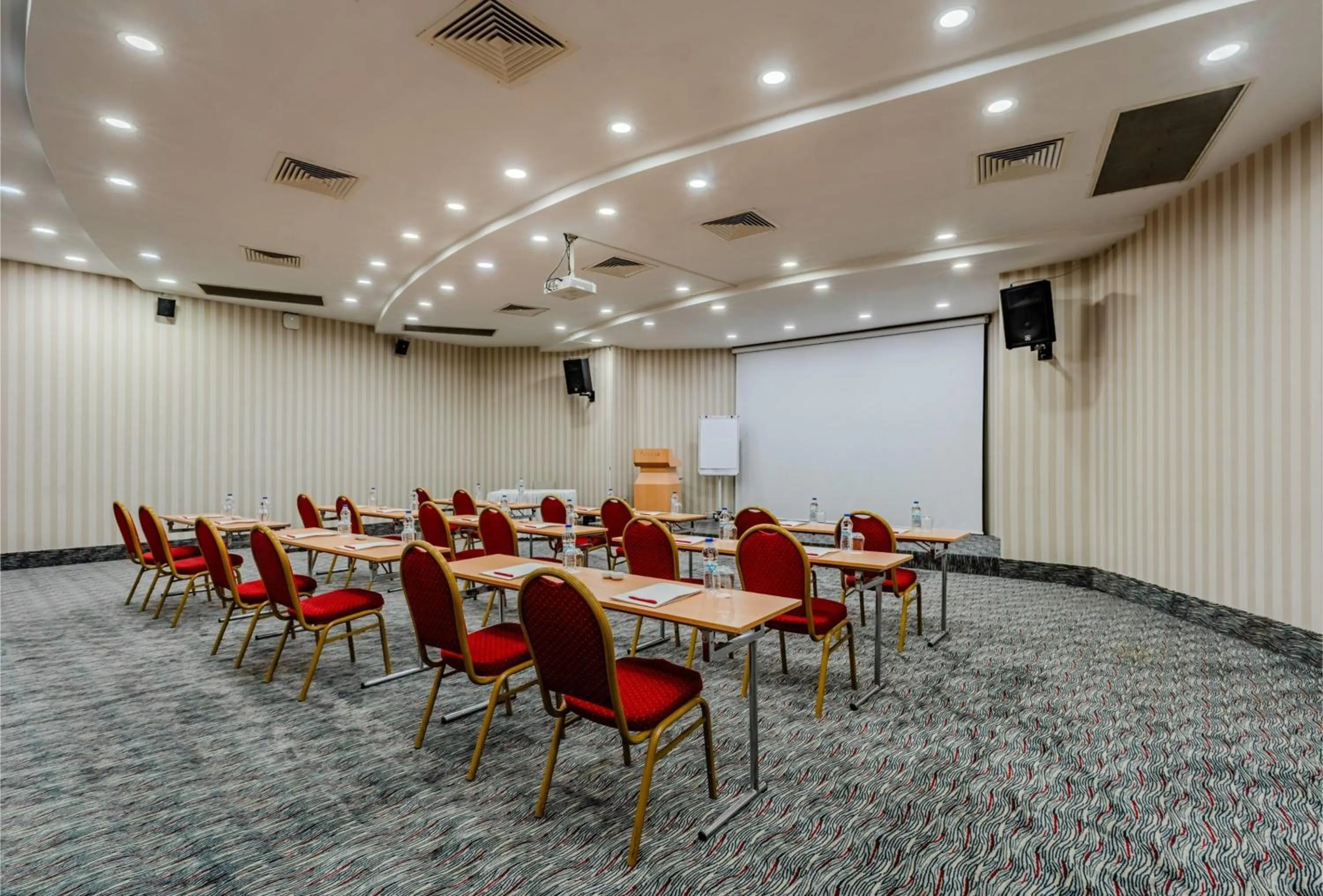 Meeting/conference room in Ramada Plaza By Wyndham Izmir