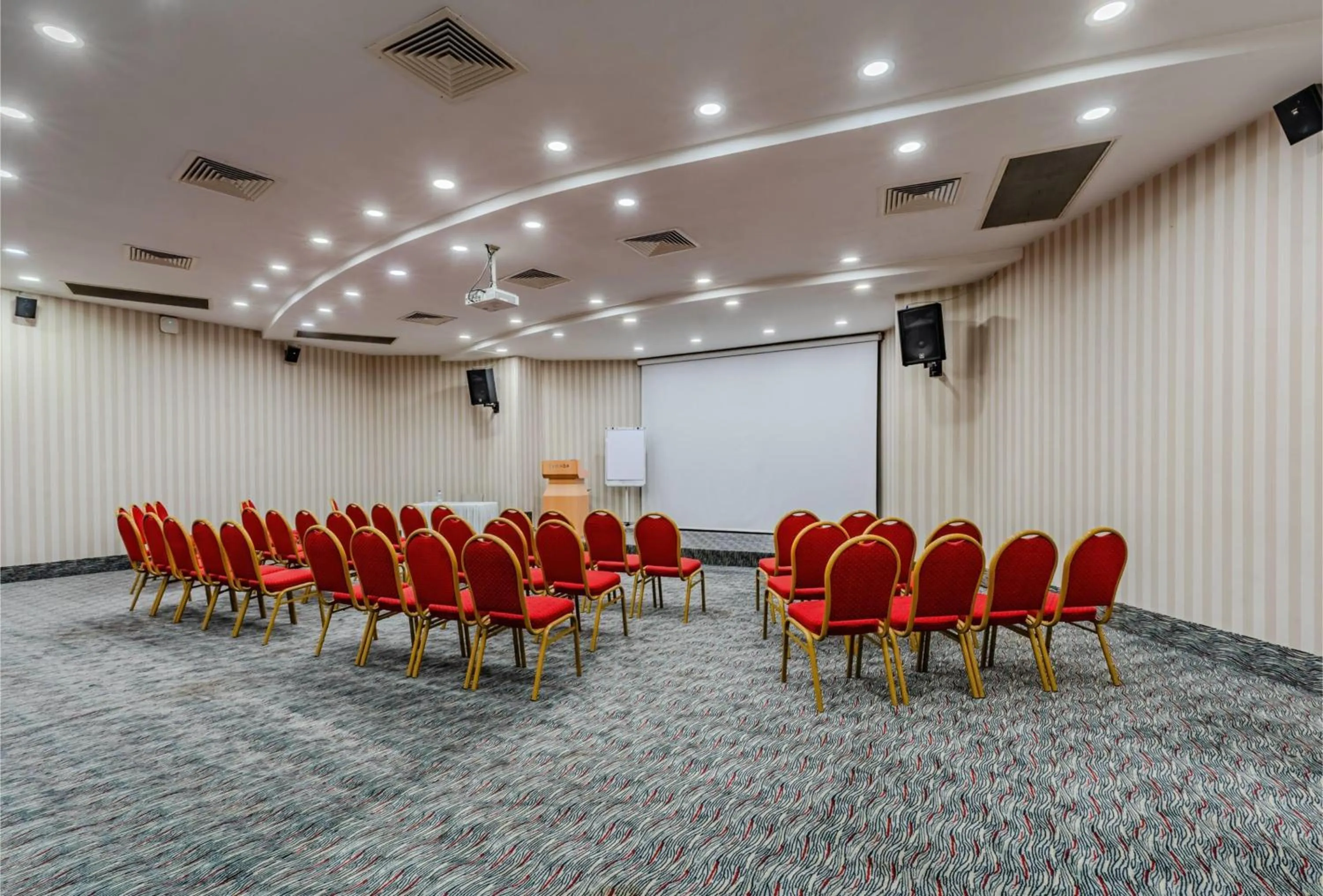 Meeting/conference room in Ramada Plaza By Wyndham Izmir
