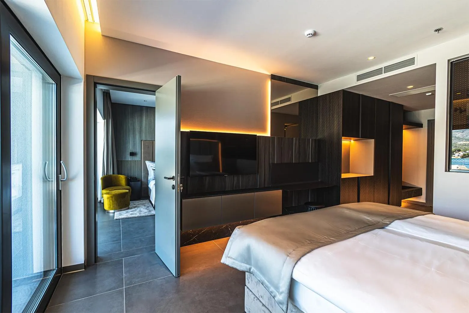 Bedroom, Bed in Marinus Beach Hotel