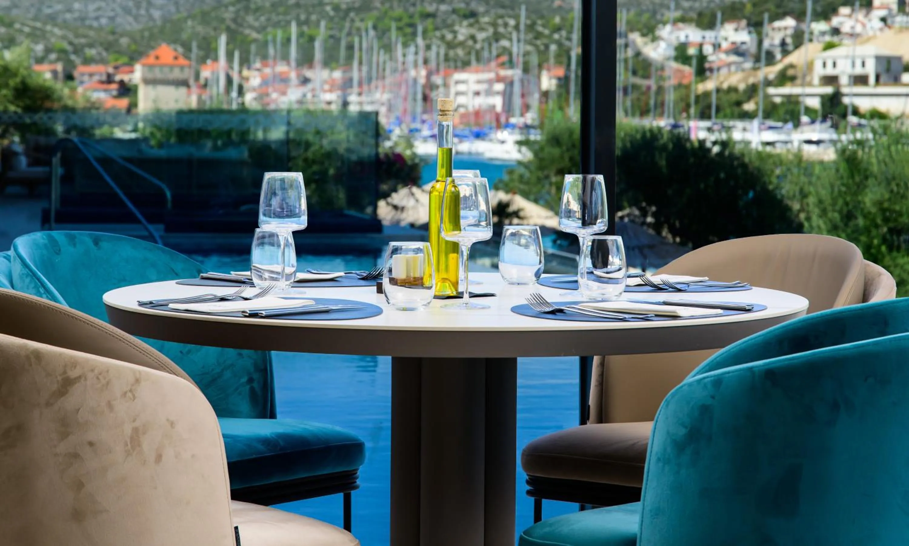 Restaurant/places to eat in Marinus Beach Hotel