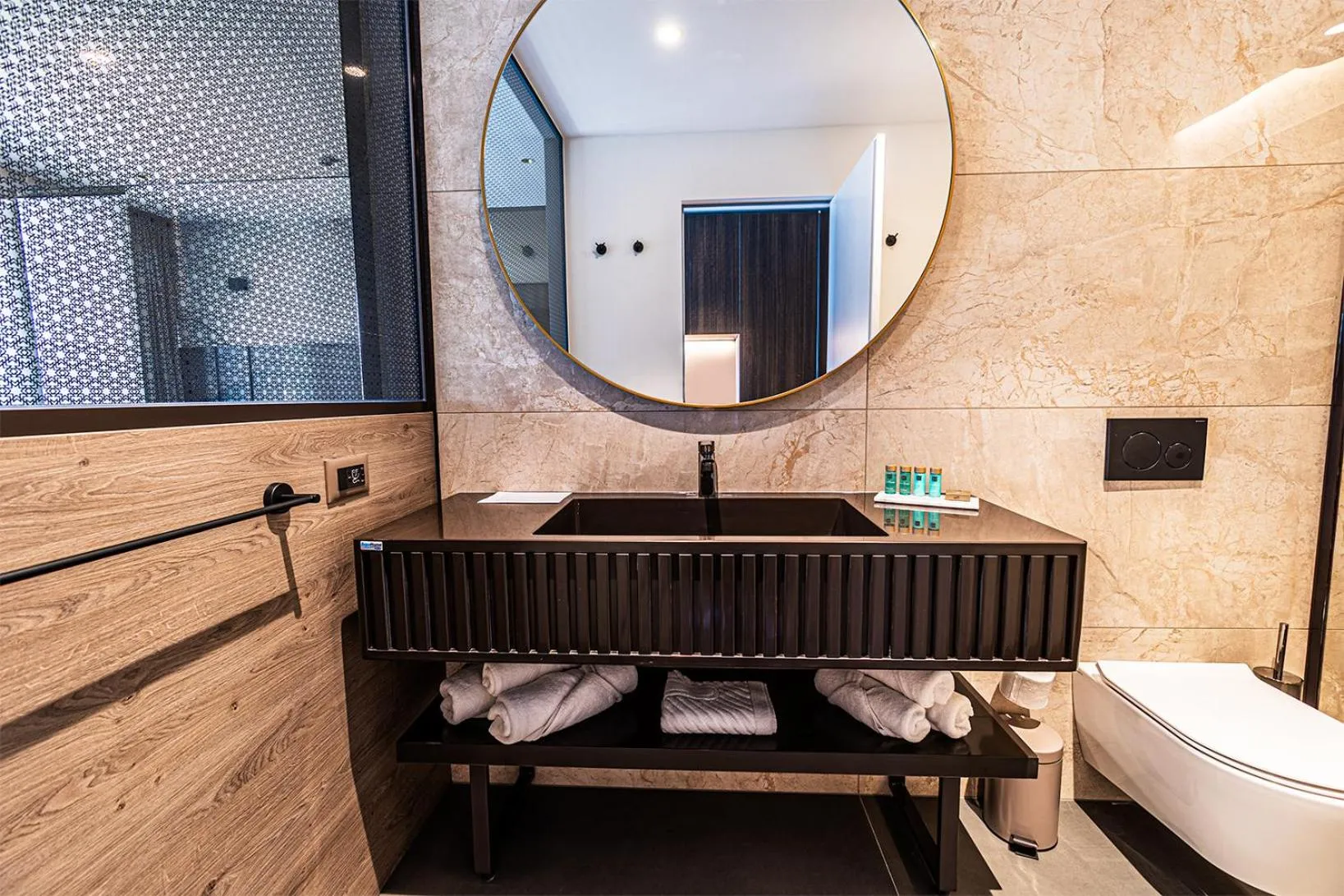 Bathroom in Marinus Beach Hotel