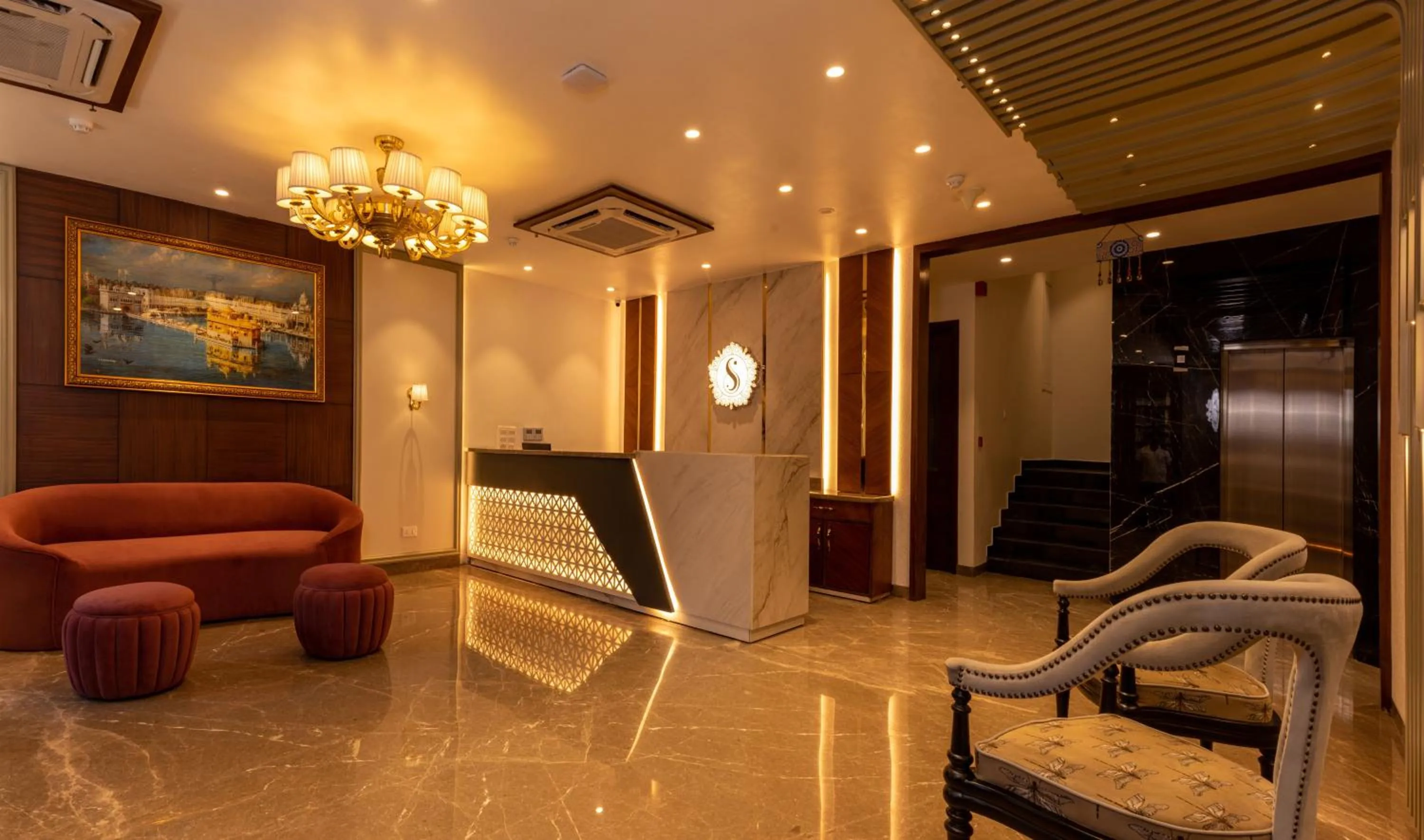 Lobby or reception in Hotel The Savode - Just 2 Mins From Golden Temple Amritsar