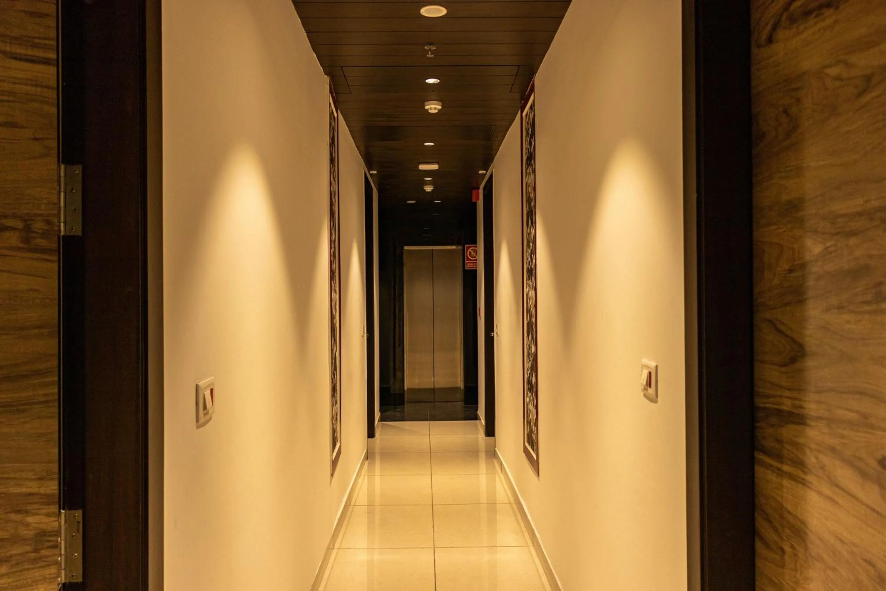 Lobby or reception in Hotel The Savode - Just 2 Mins From Golden Temple Amritsar