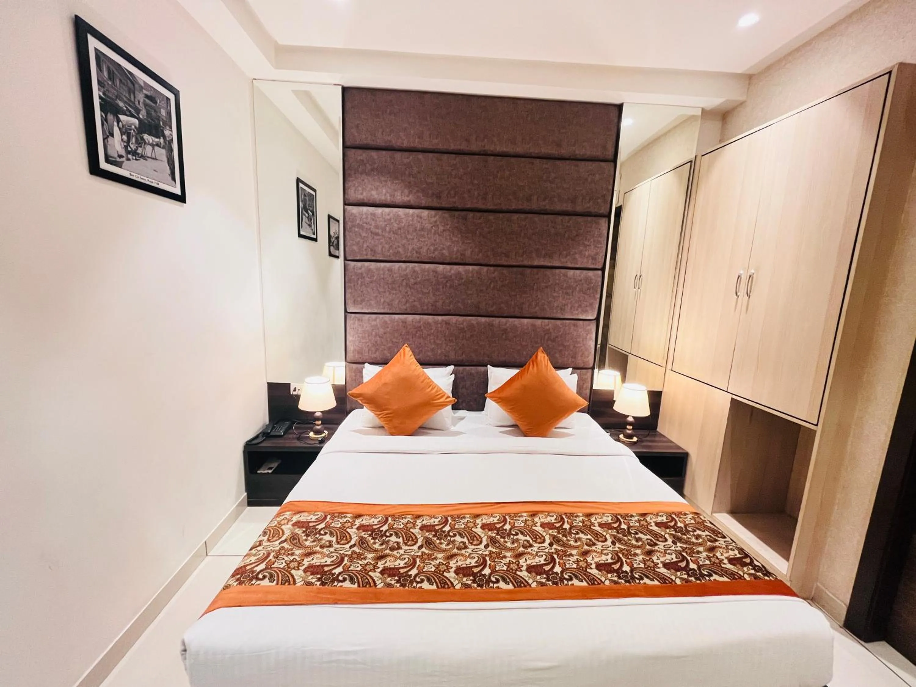 Bed in Hotel The Savode - Just 2 Mins From Golden Temple Amritsar